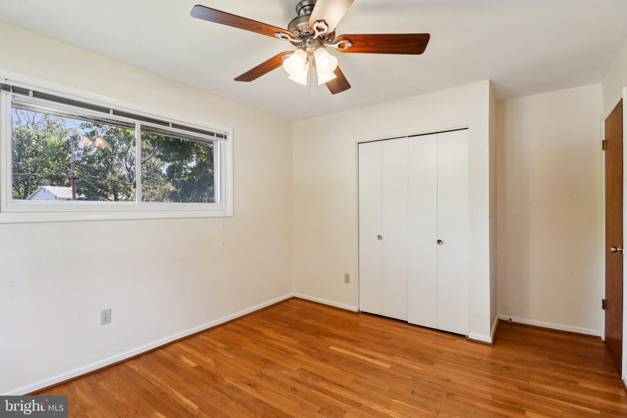 DUNN LORING WOODS - Residential