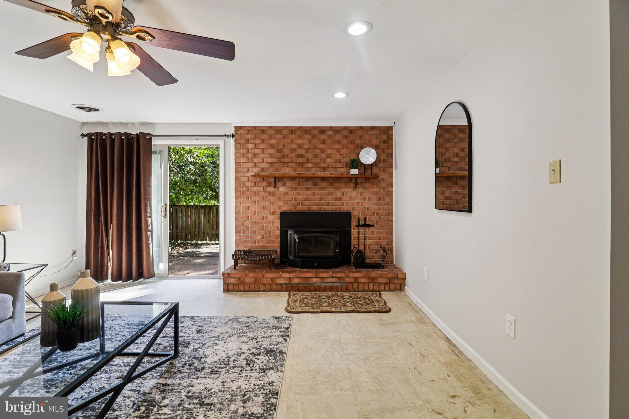 DUNN LORING WOODS - Residential