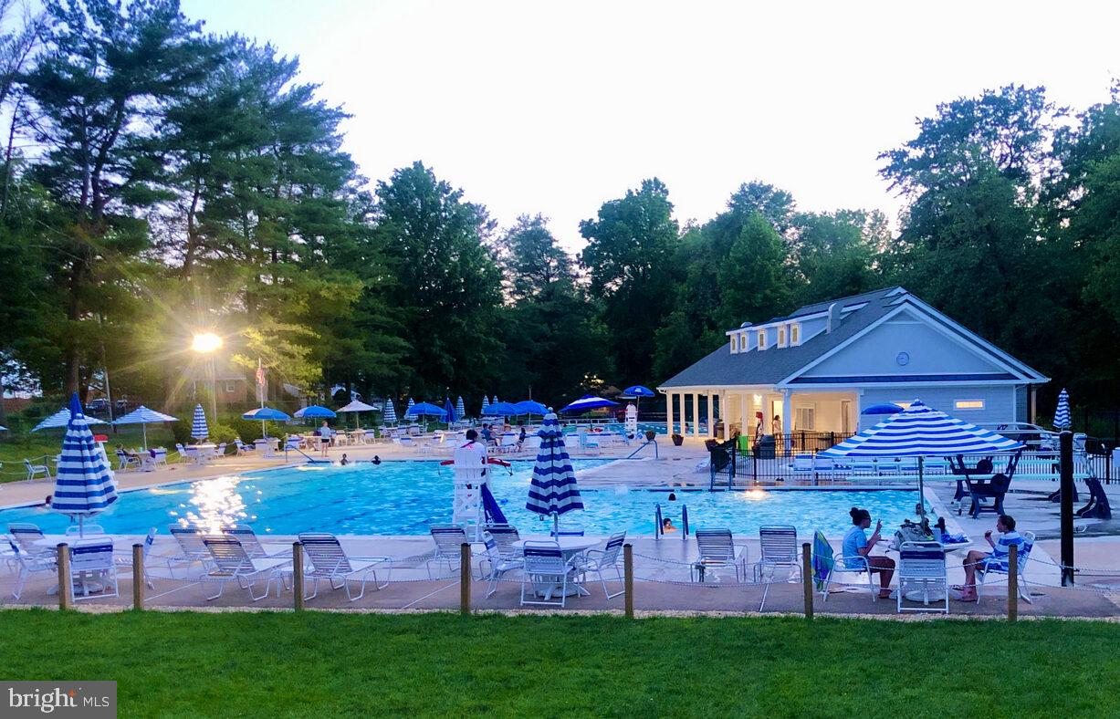 DUNN LORING WOODS - Residential