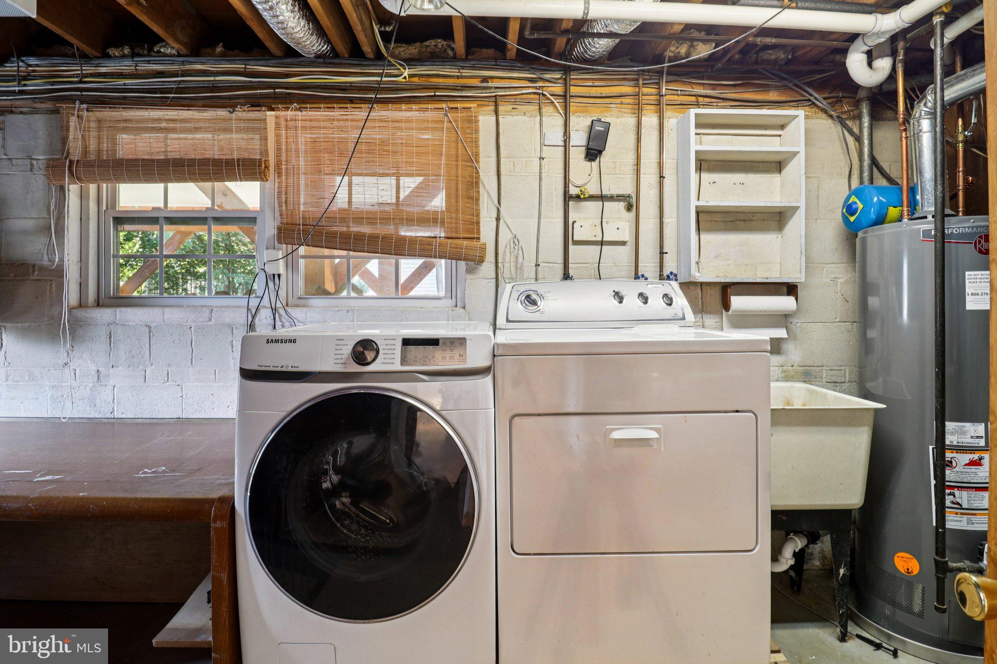 DUNN LORING WOODS - Residential