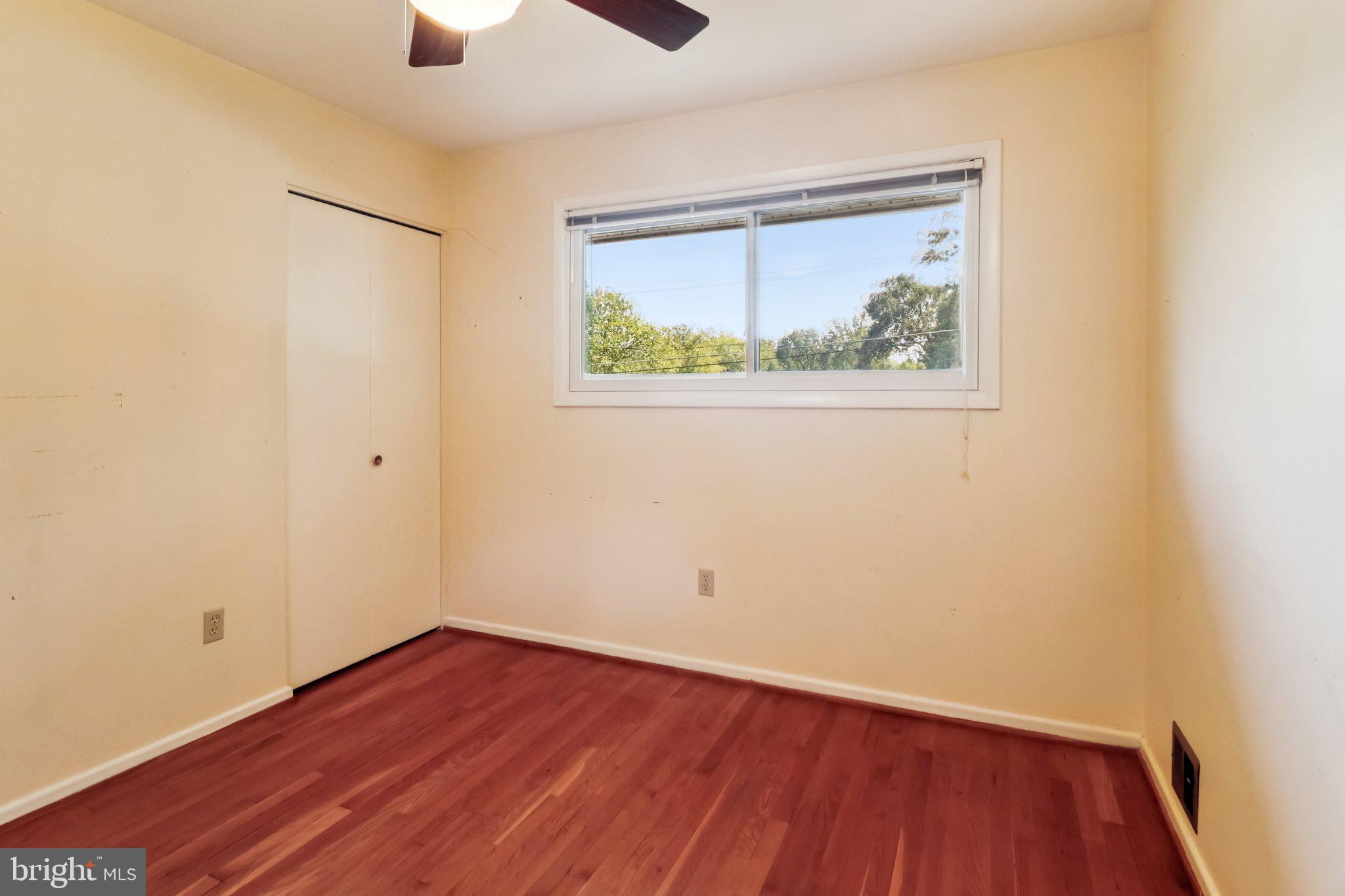 DUNN LORING WOODS - Residential