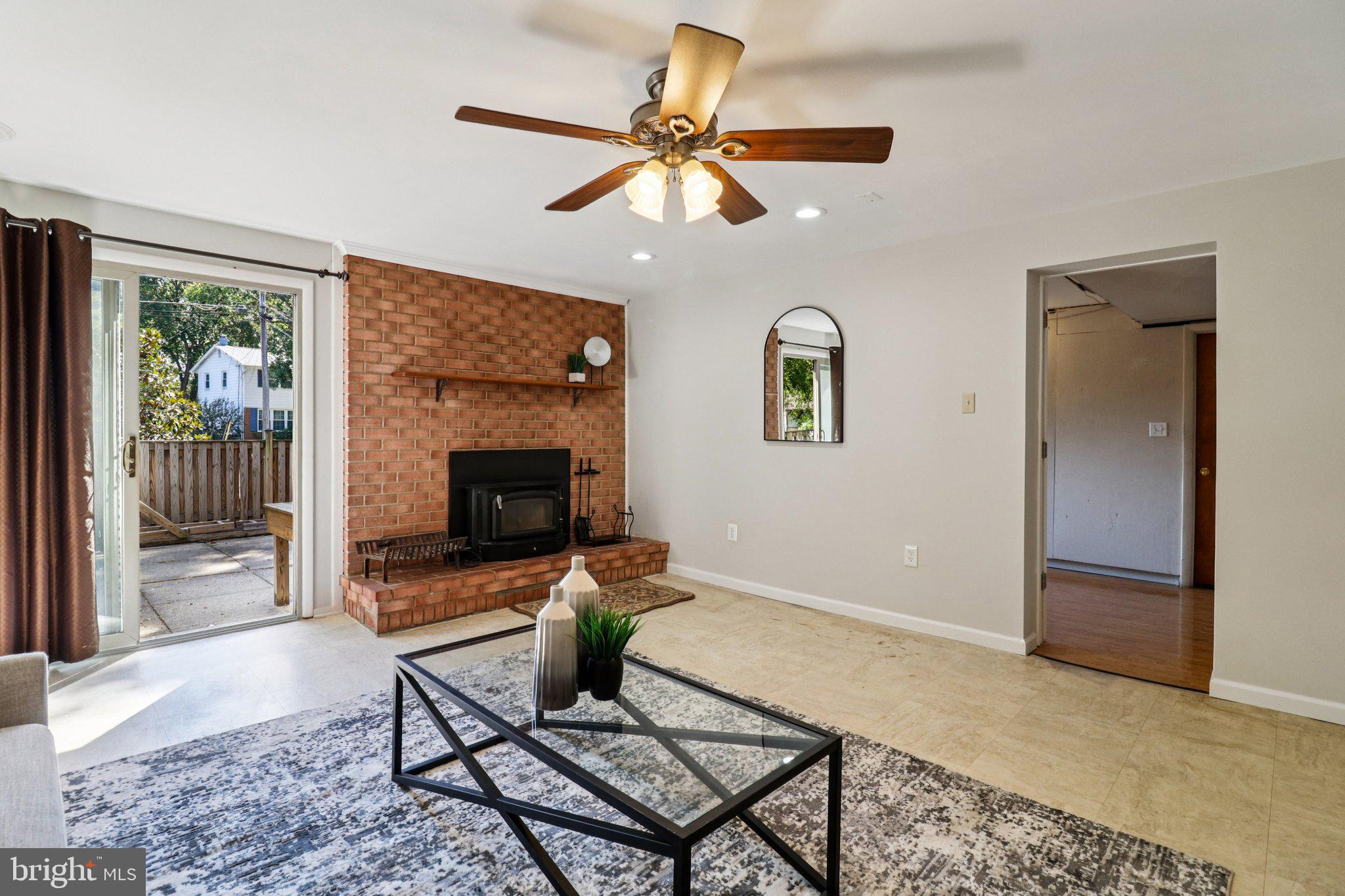 DUNN LORING WOODS - Residential