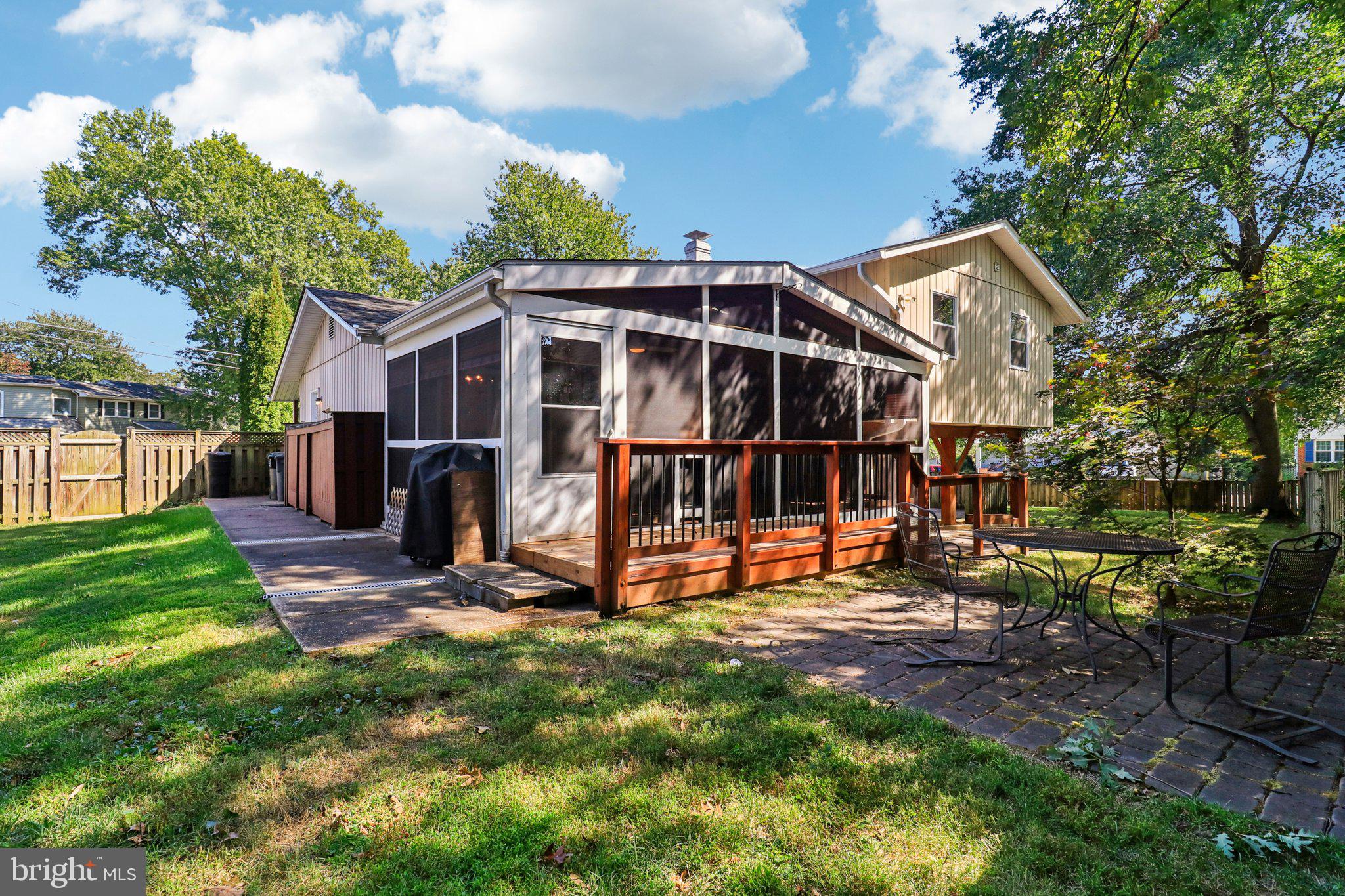 DUNN LORING WOODS - Residential