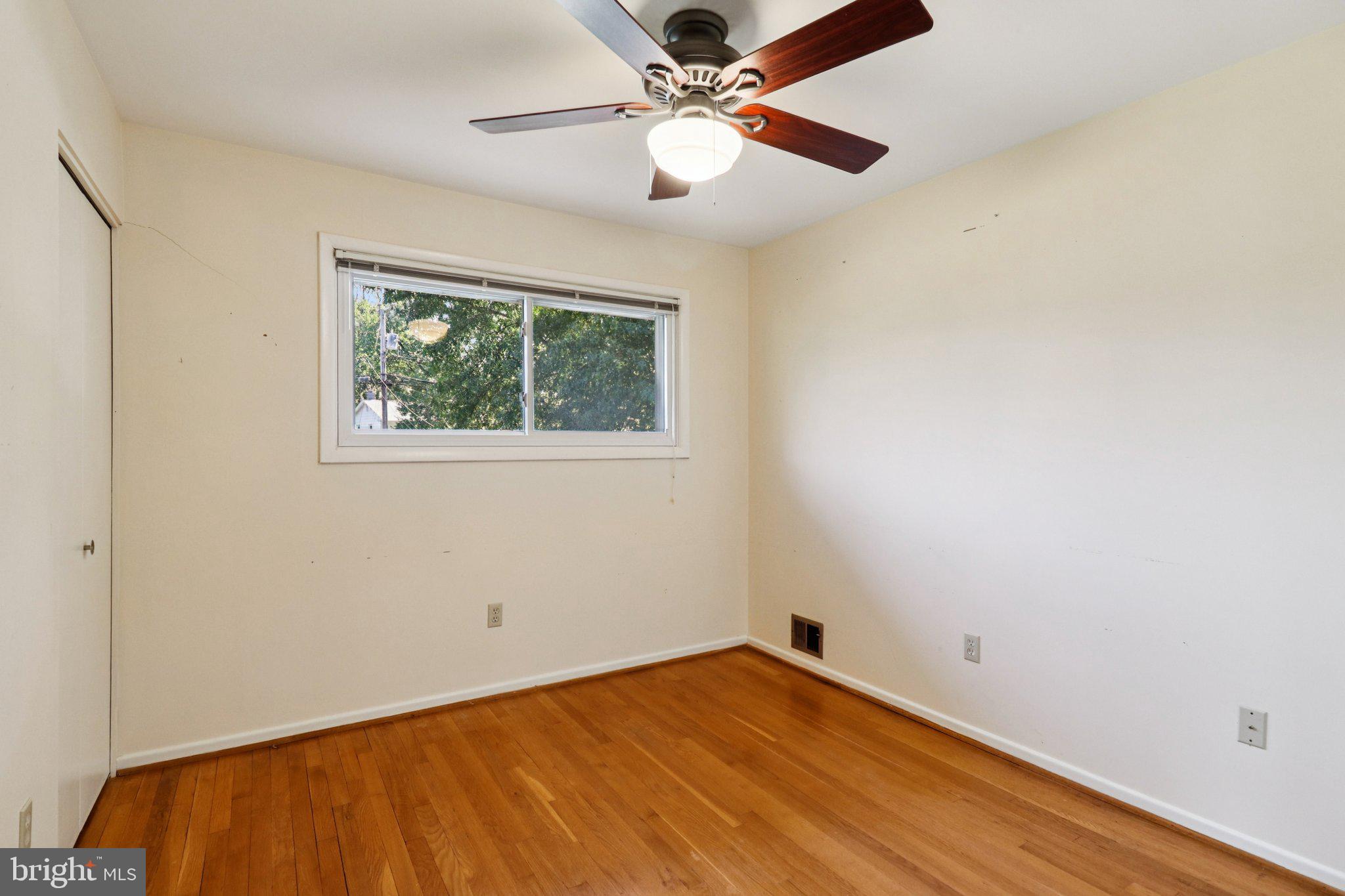 DUNN LORING WOODS - Residential