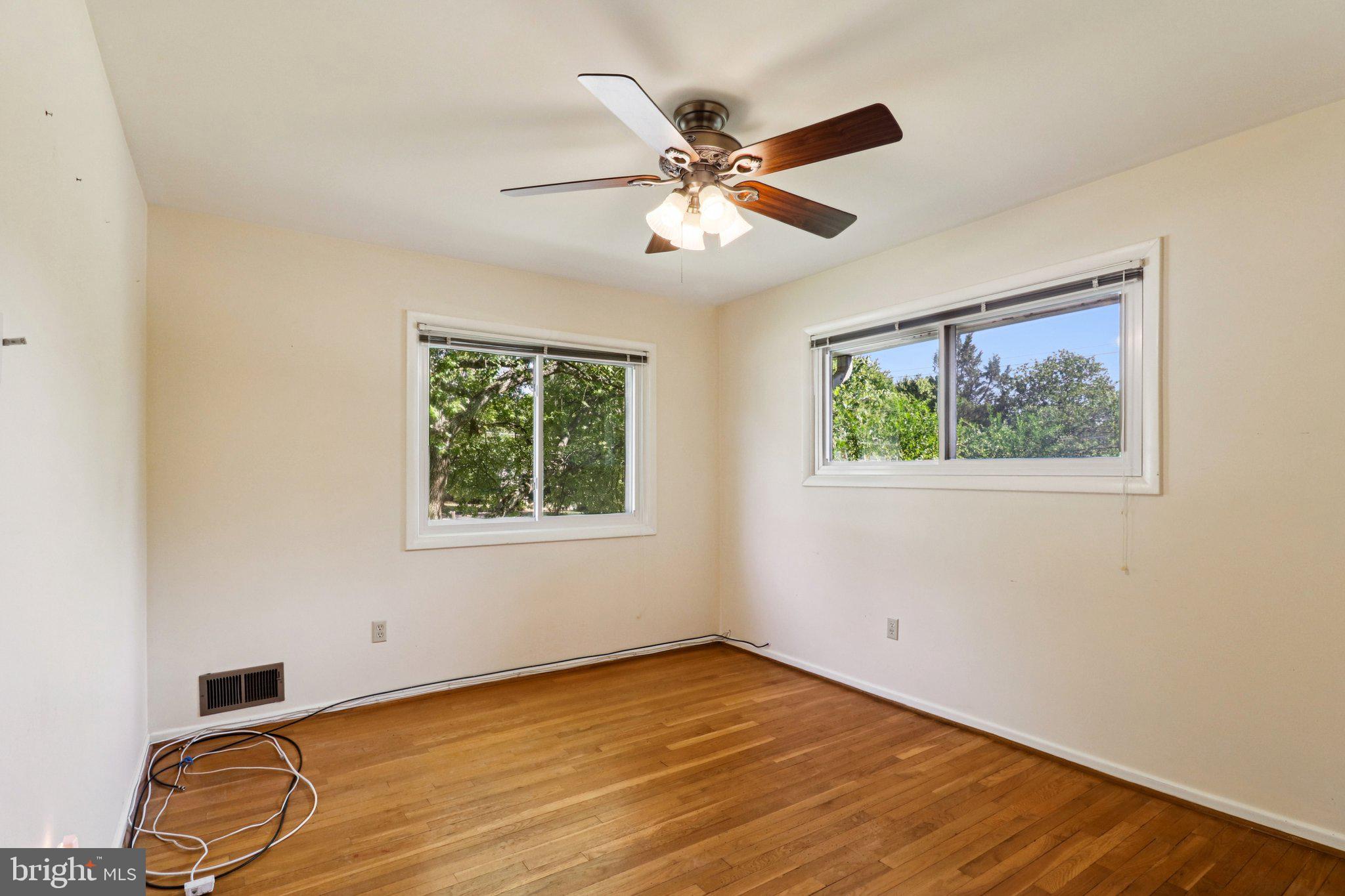 DUNN LORING WOODS - Residential