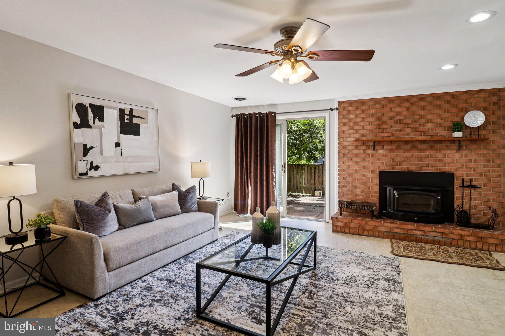 DUNN LORING WOODS - Residential