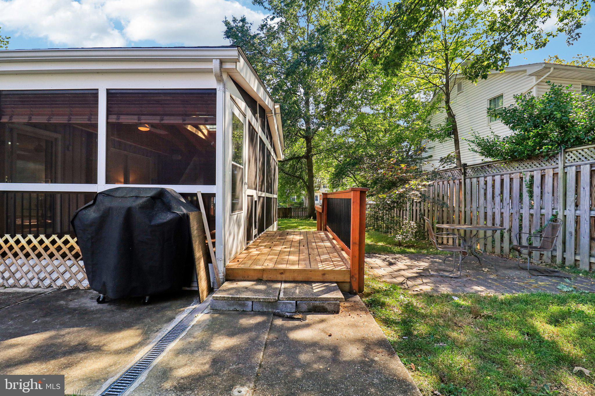 DUNN LORING WOODS - Residential