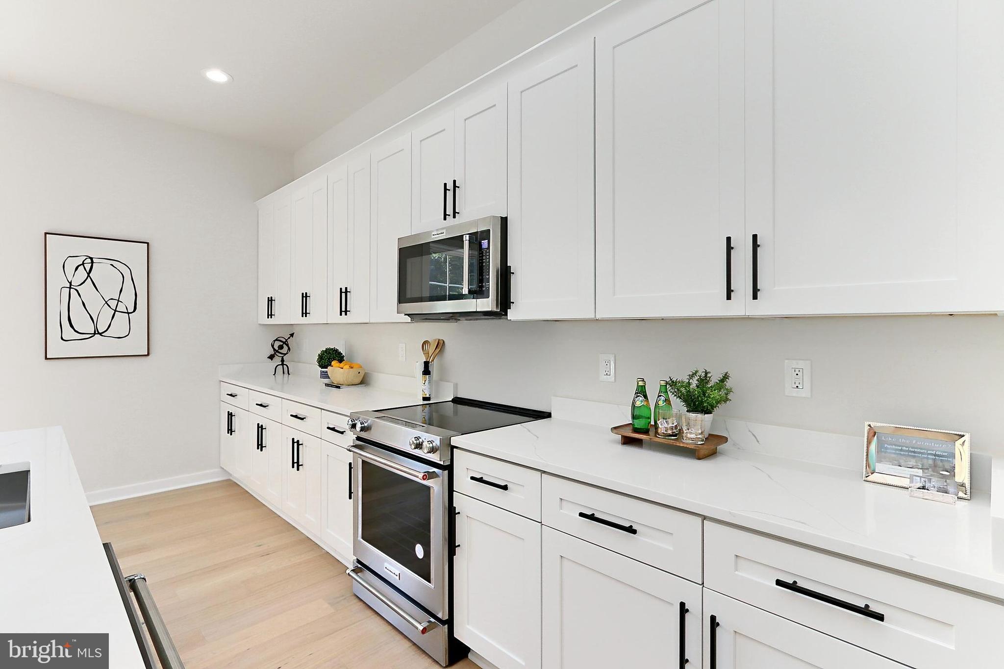 NEAR FALLS CHURCH - Residential