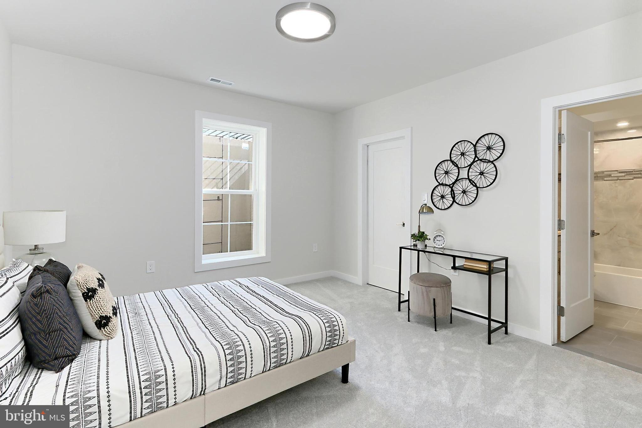 NEAR FALLS CHURCH - Residential