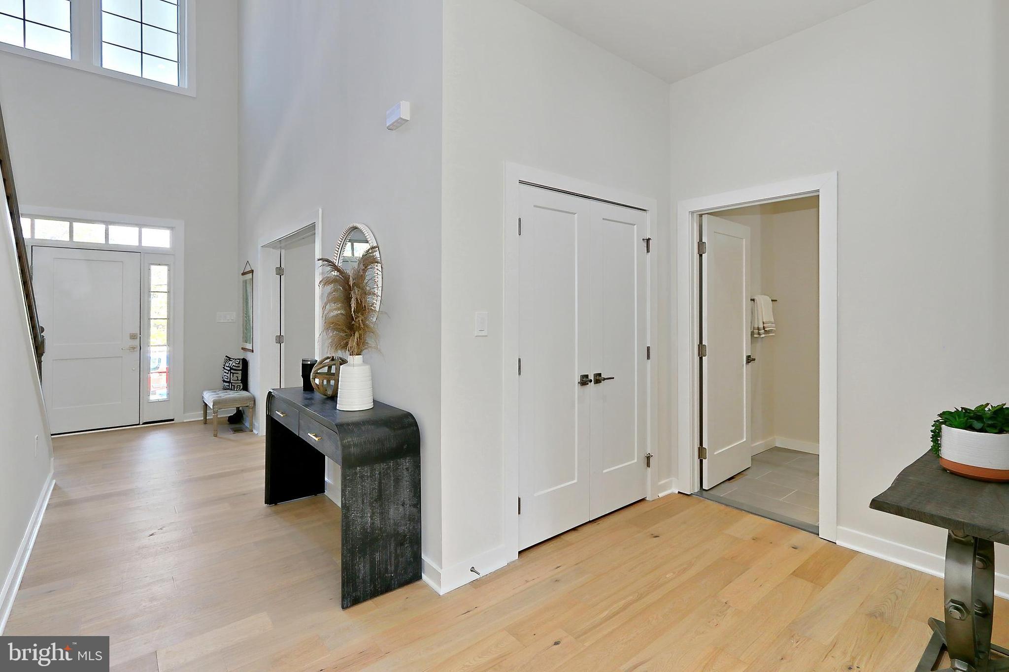 NEAR FALLS CHURCH - Residential