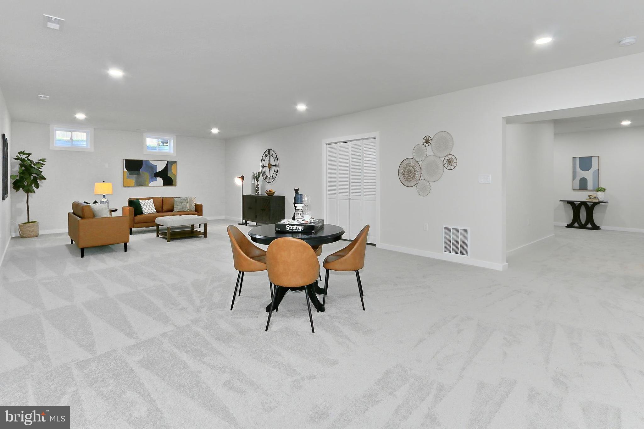 NEAR FALLS CHURCH - Residential