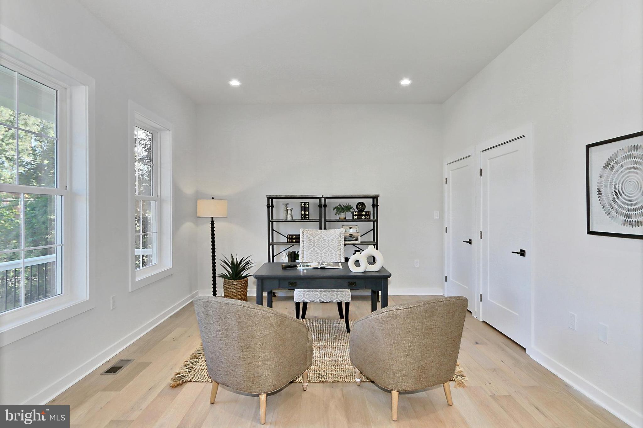 NEAR FALLS CHURCH - Residential