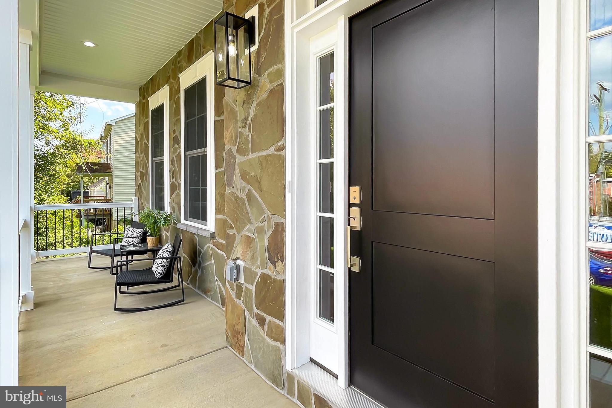 NEAR FALLS CHURCH - Residential