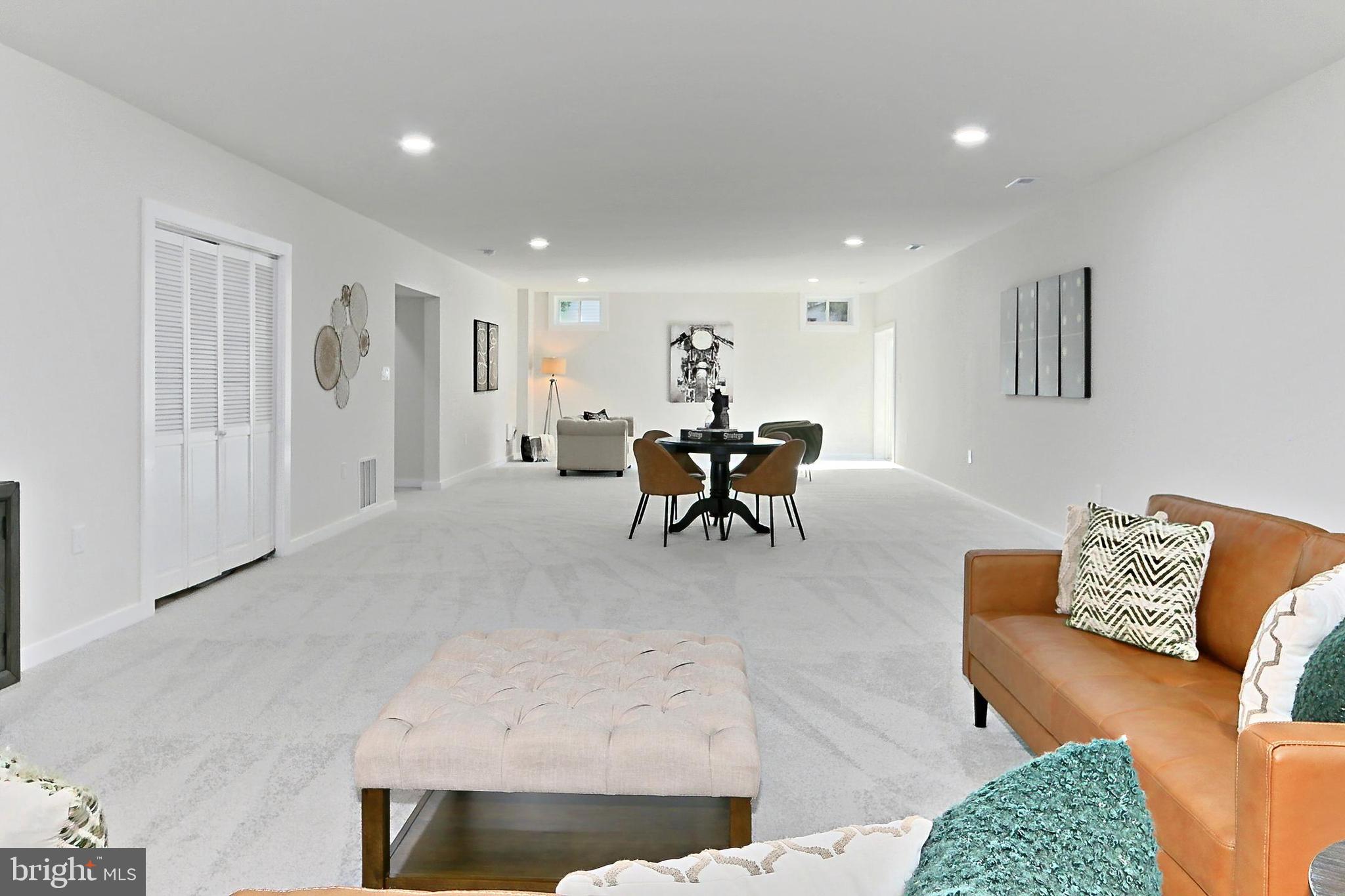 NEAR FALLS CHURCH - Residential