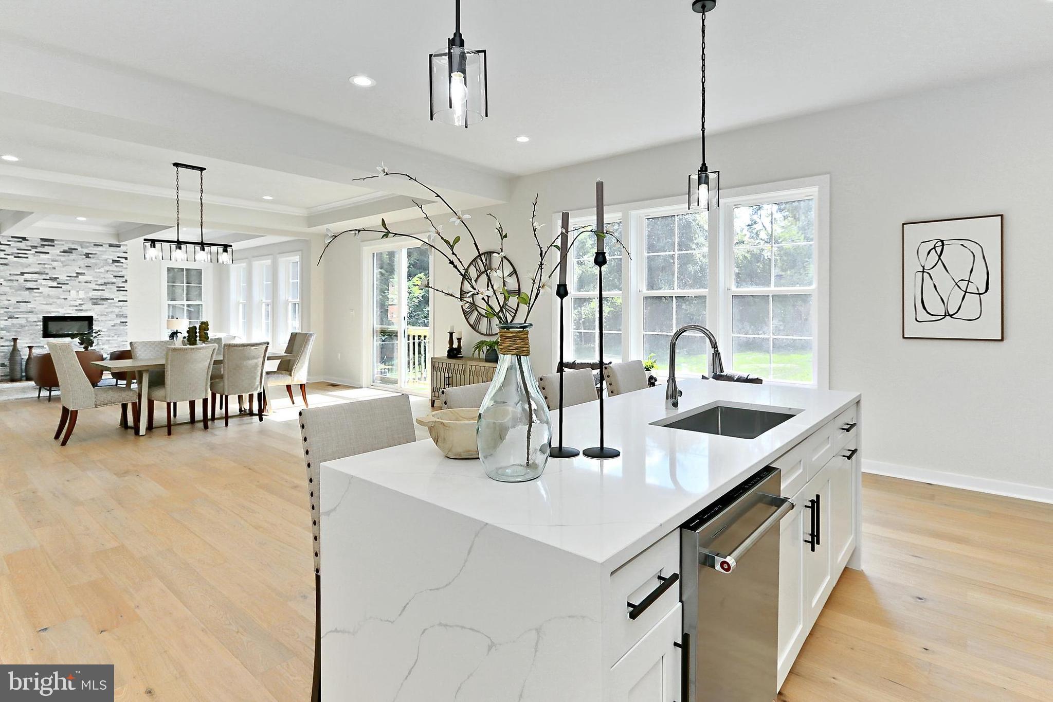 NEAR FALLS CHURCH - Residential