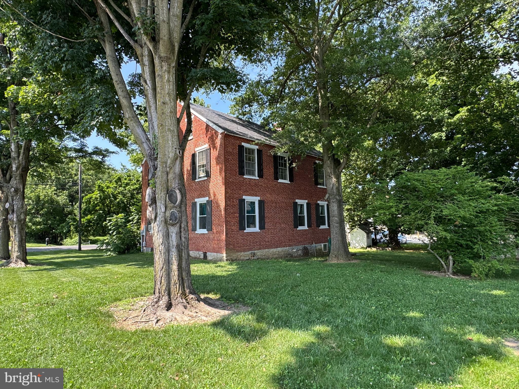 3683 MARIETTA AVENUE