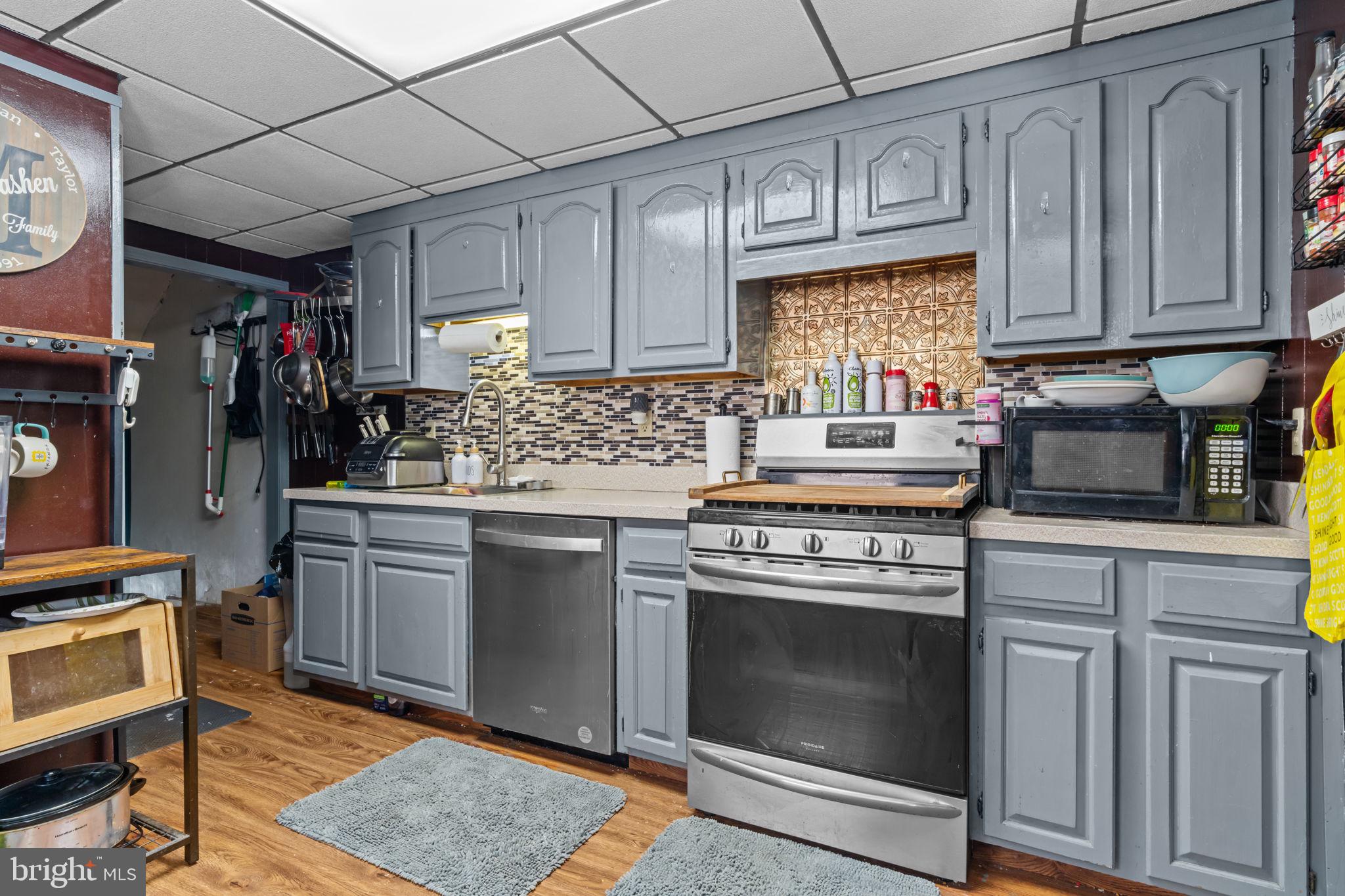RIDLEY PARK - Residential