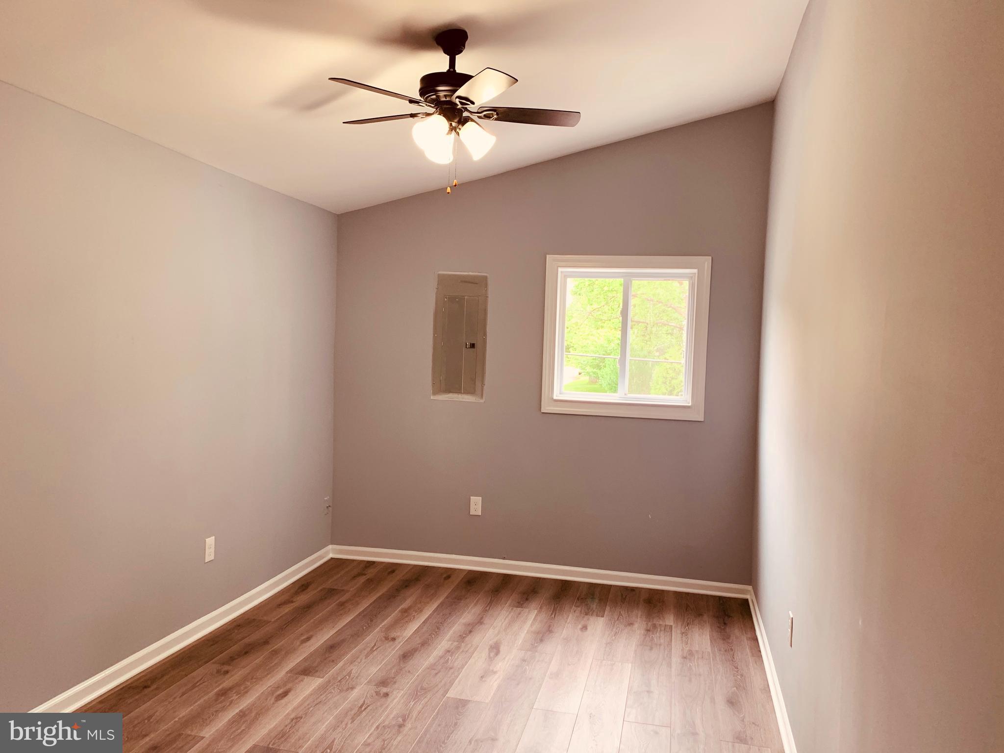 LANDSDOWNE - Residential Income