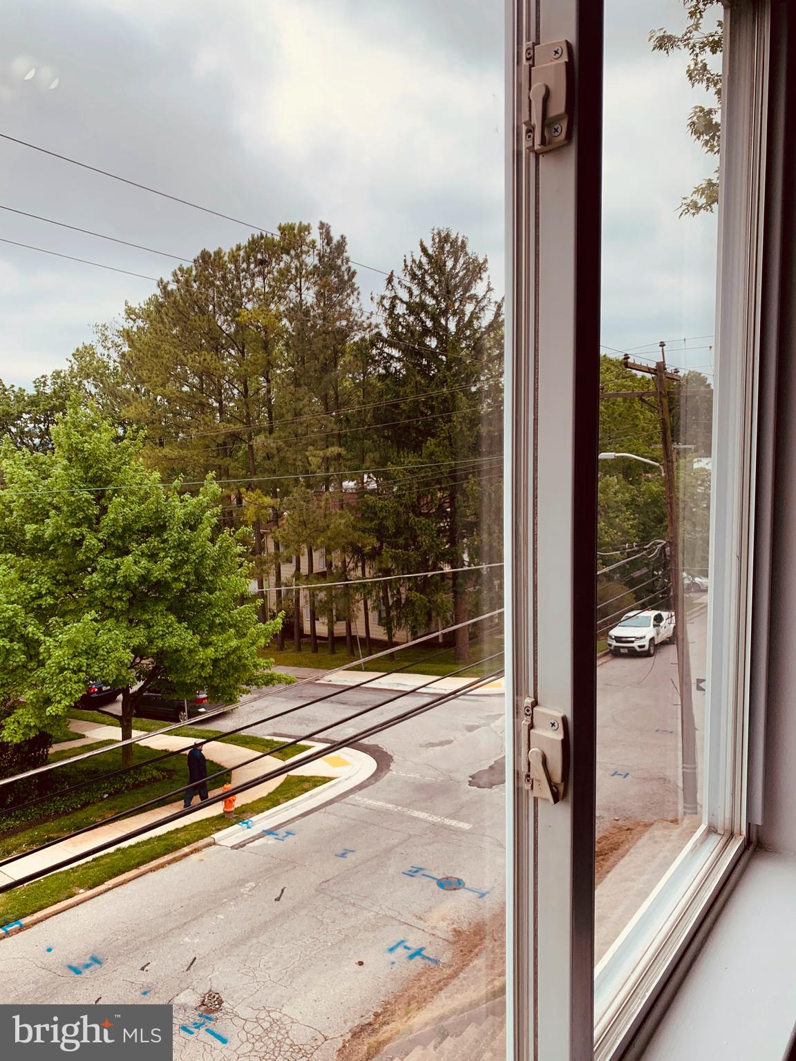 LANDSDOWNE - Residential Income