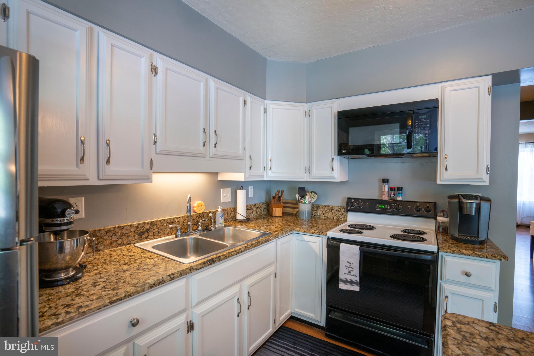 MAPLEWOOD TOWNHOUSES - Residential