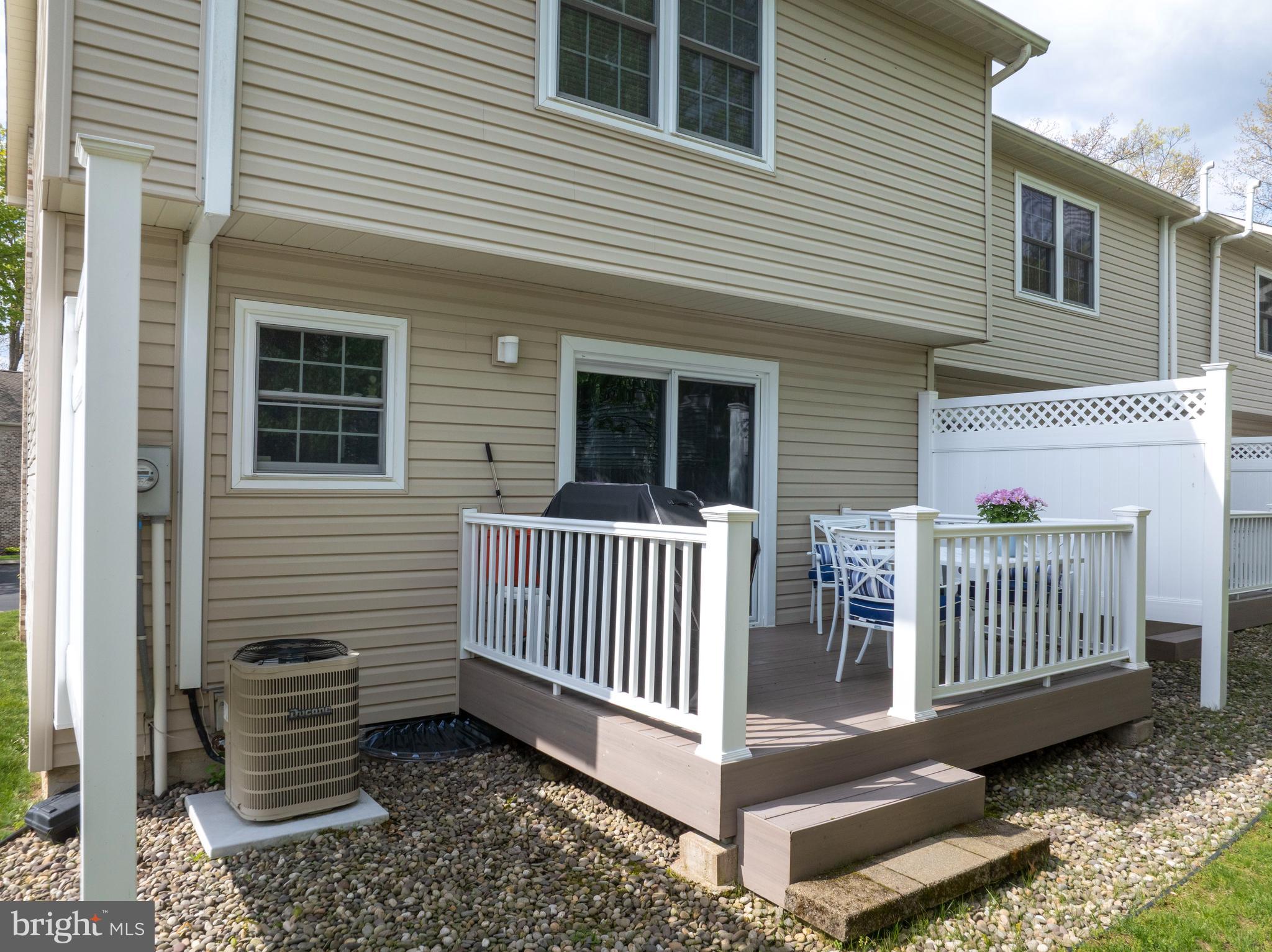 MAPLEWOOD TOWNHOUSES - Residential