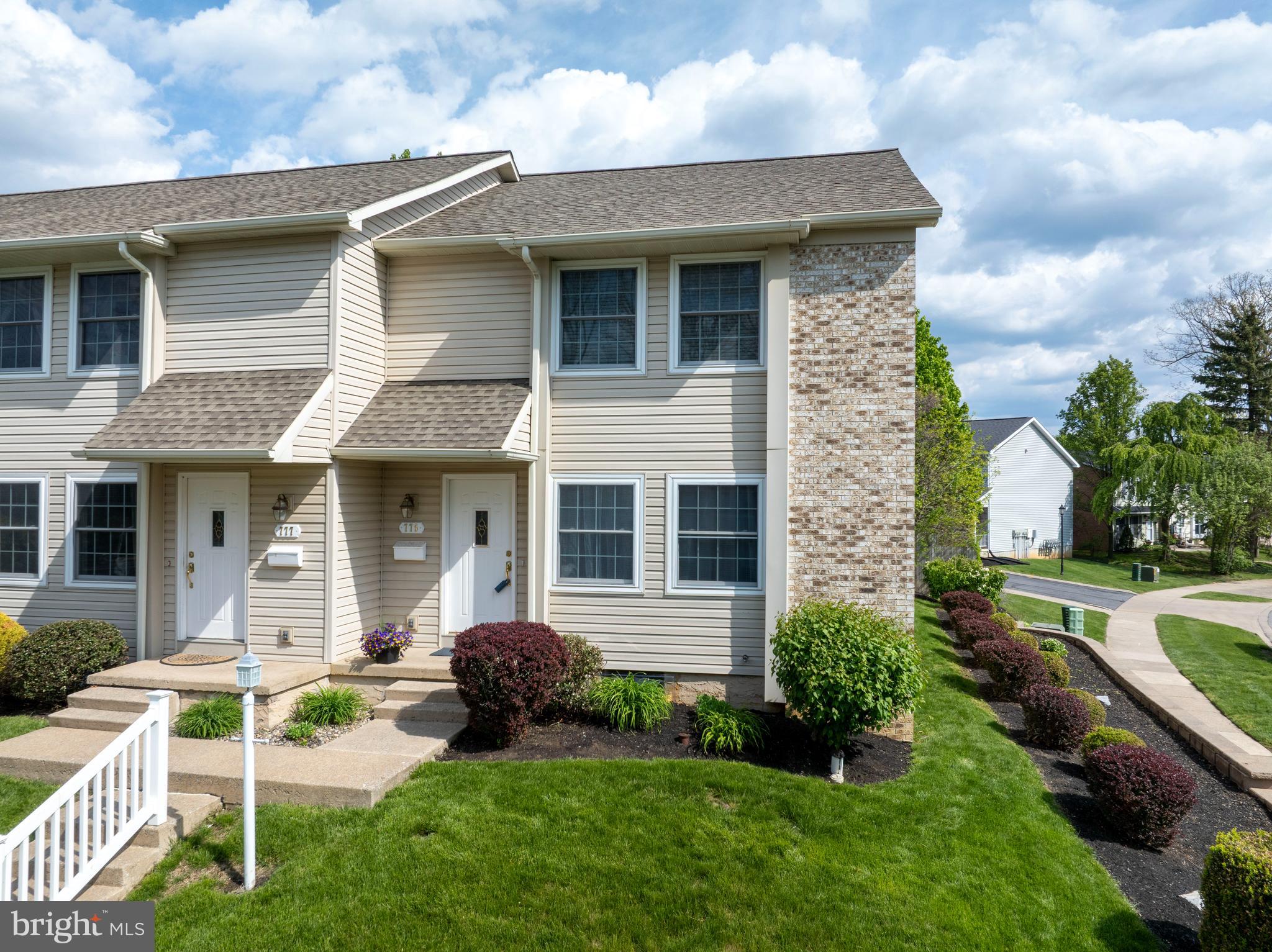 MAPLEWOOD TOWNHOUSES - Residential