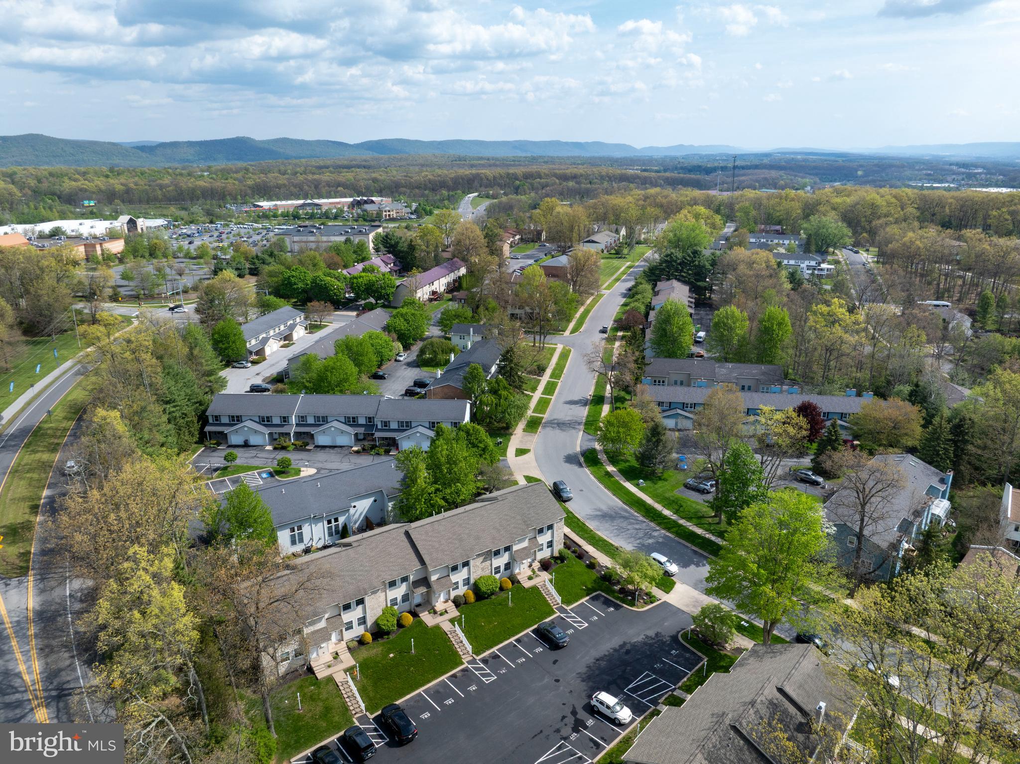 MAPLEWOOD TOWNHOUSES - Residential