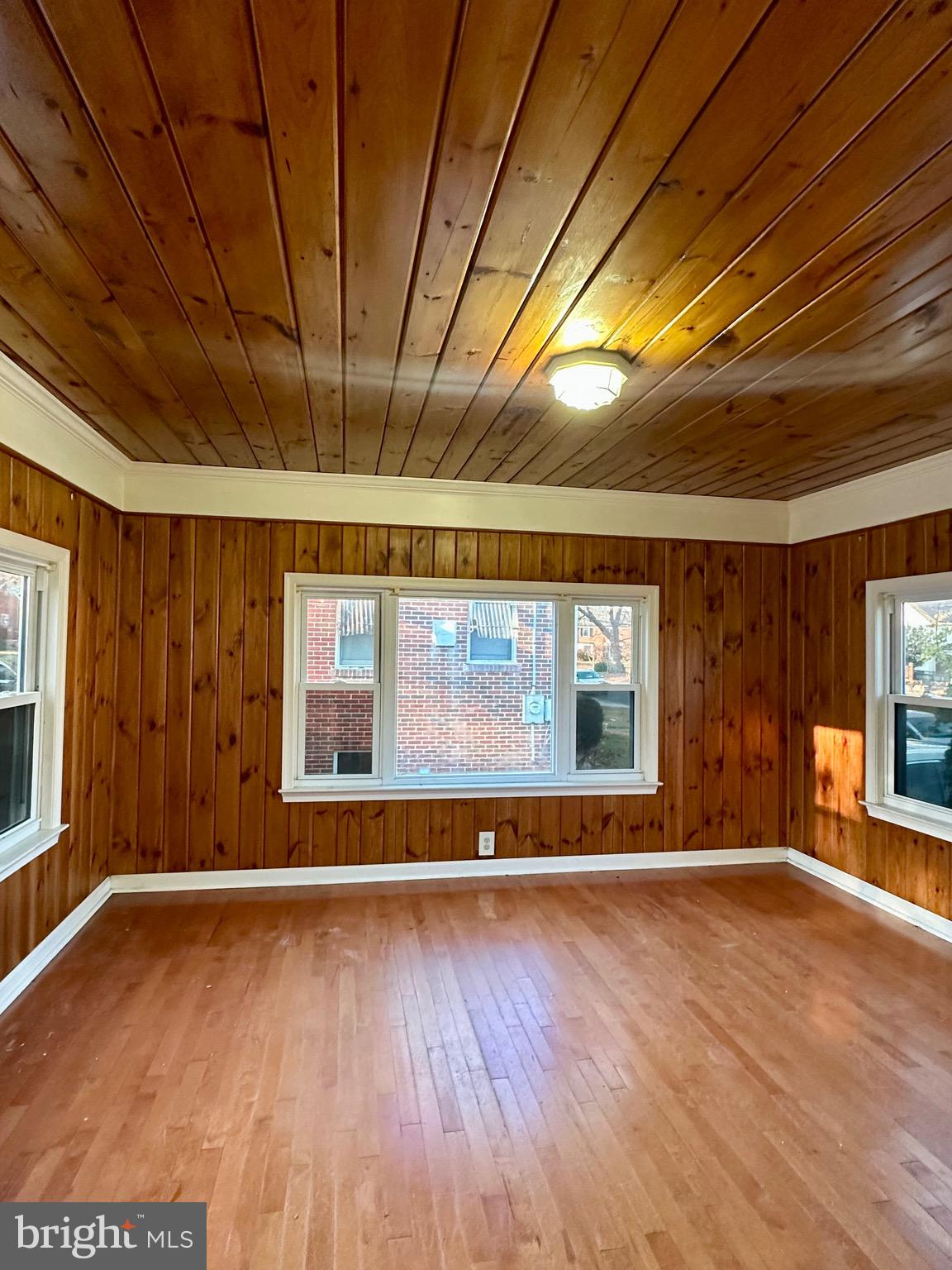 LEWISDALE - Residential Lease