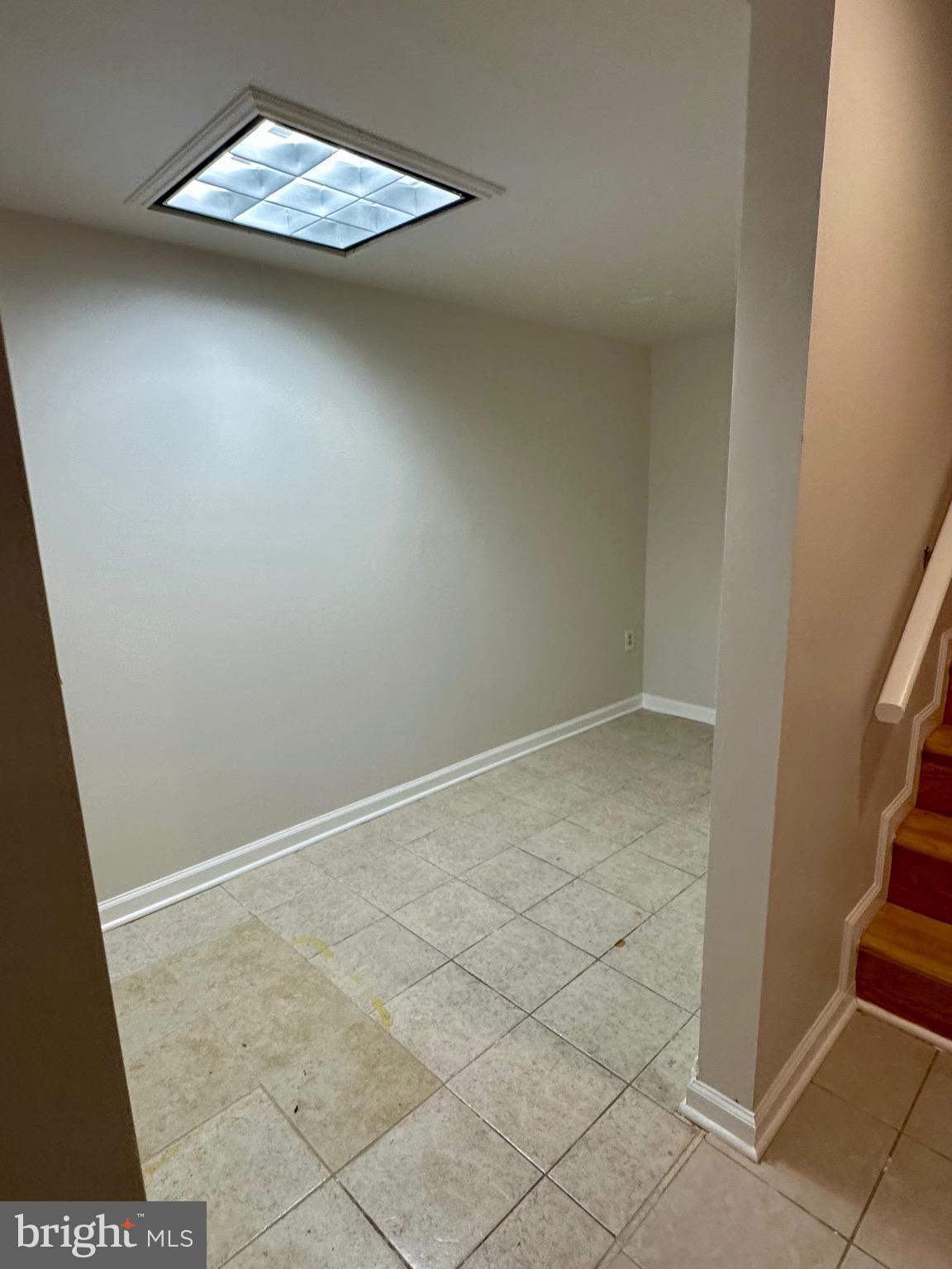 LEWISDALE - Residential Lease