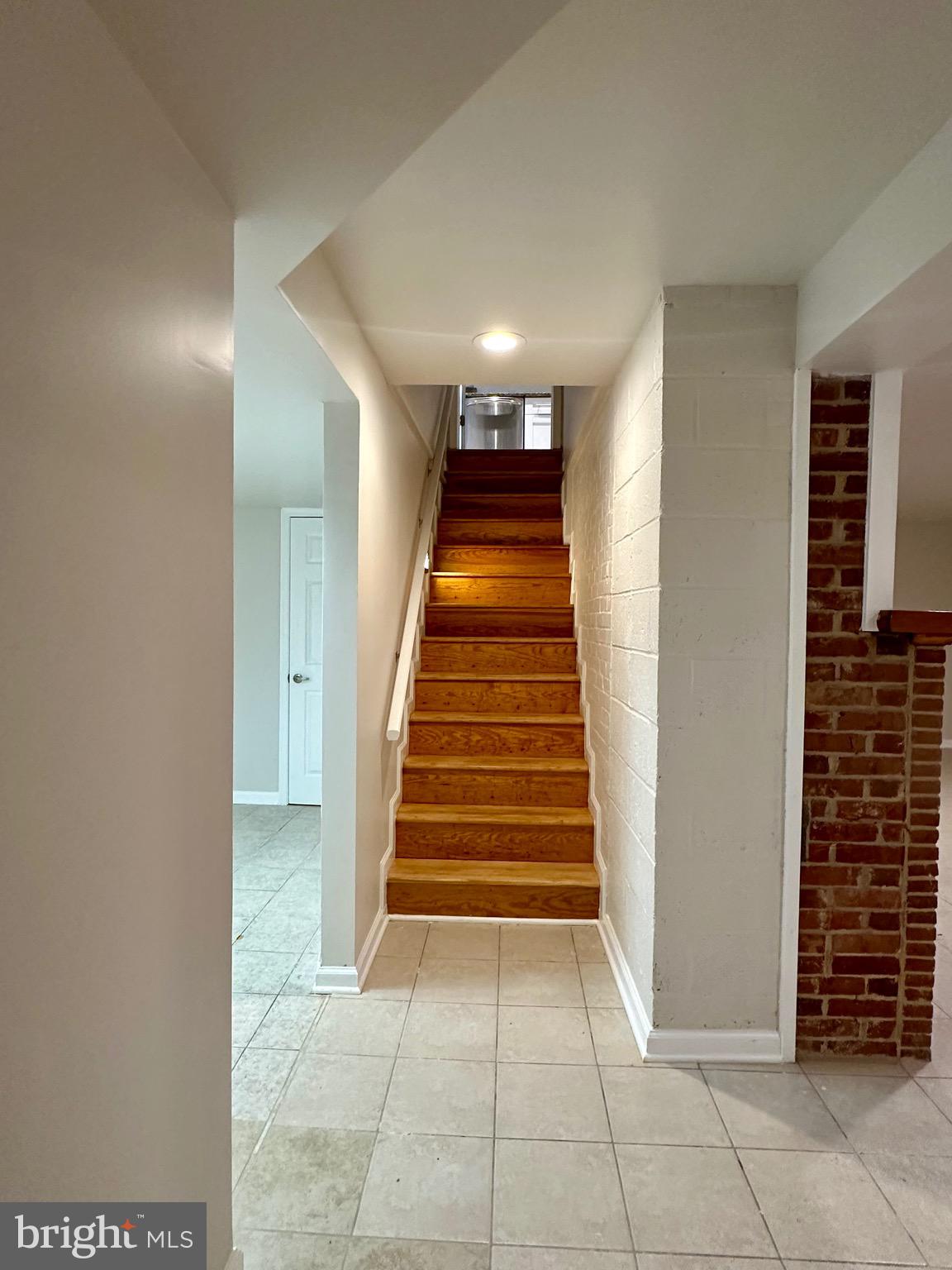 LEWISDALE - Residential Lease