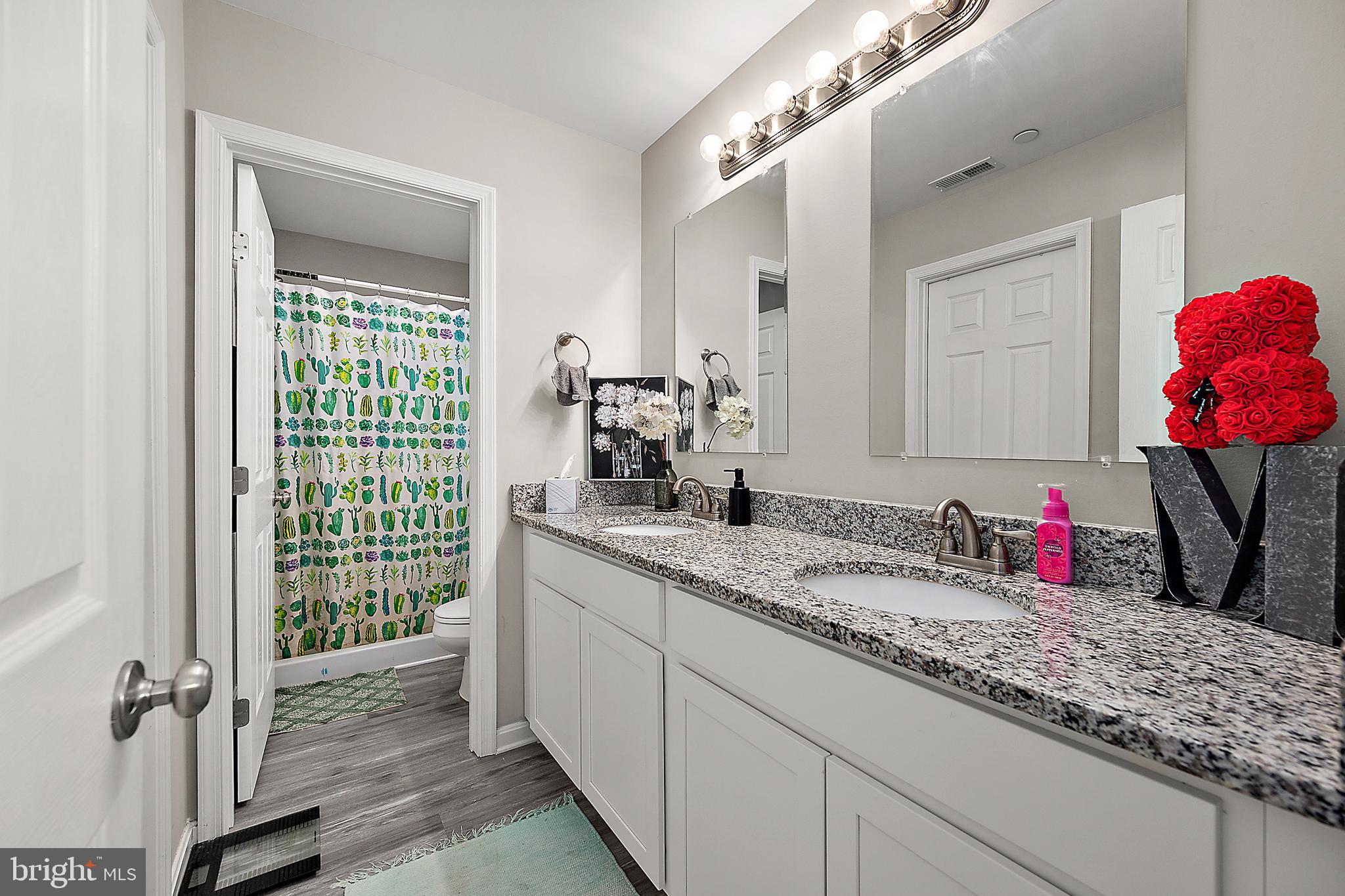 WOODLAND MANOR - Residential