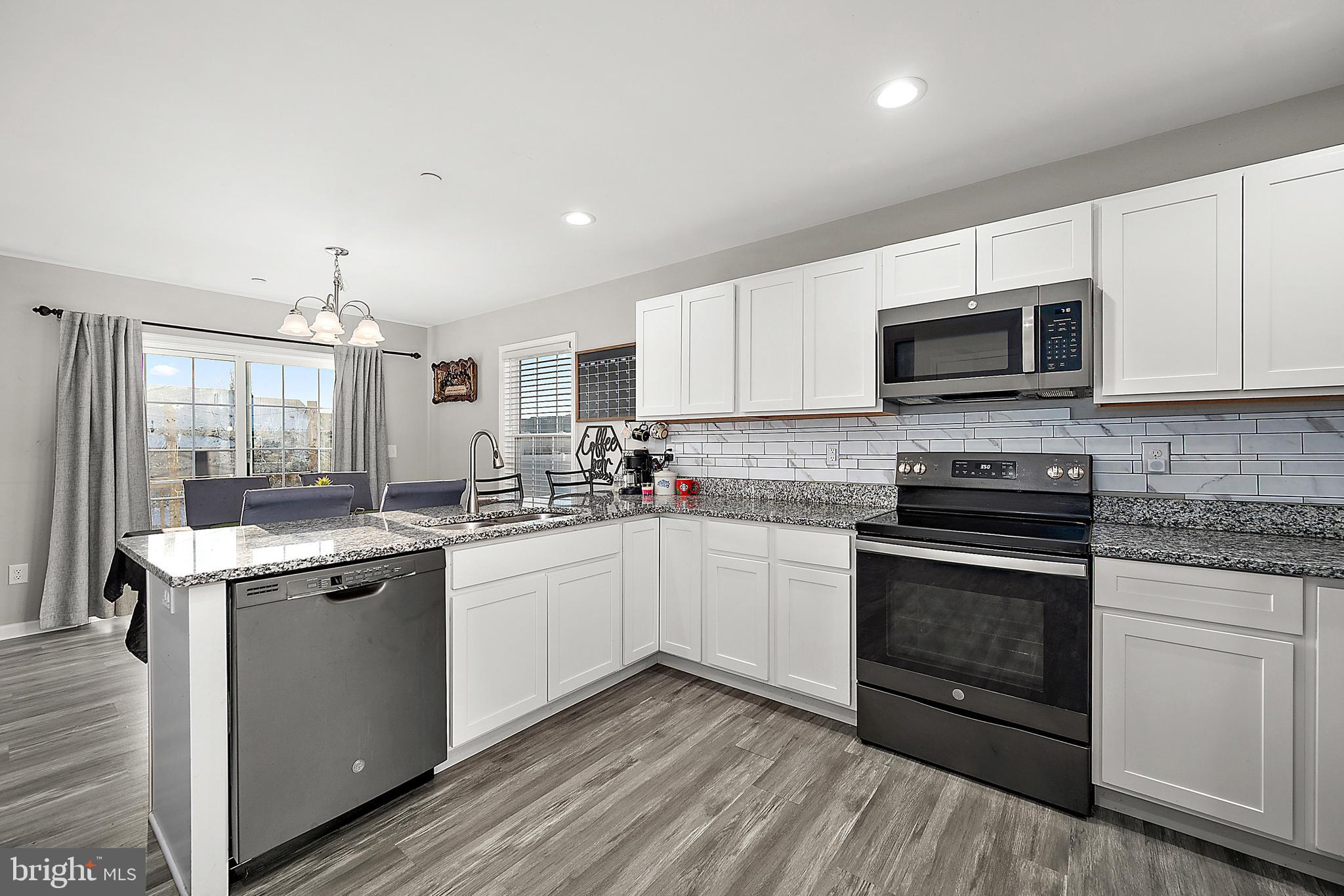 WOODLAND MANOR - Residential