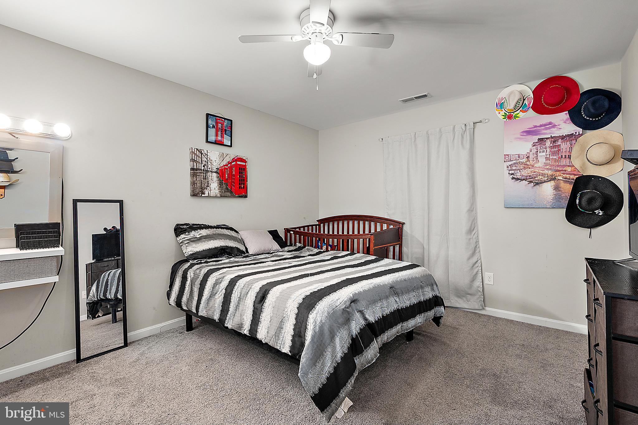 WOODLAND MANOR - Residential