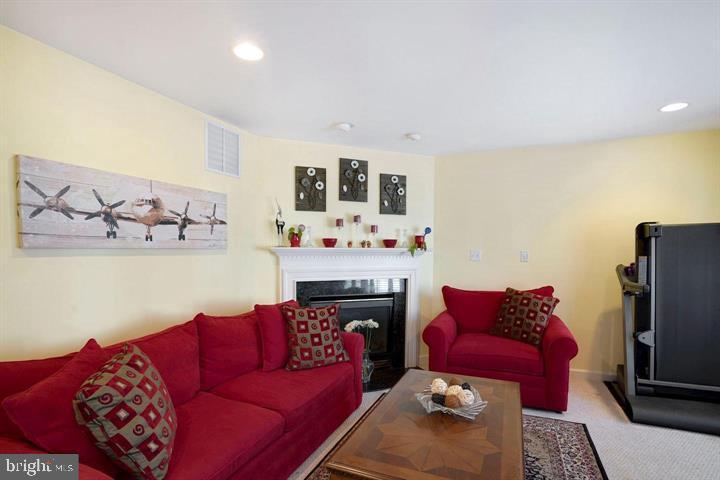 FAIR CREST - Residential Lease