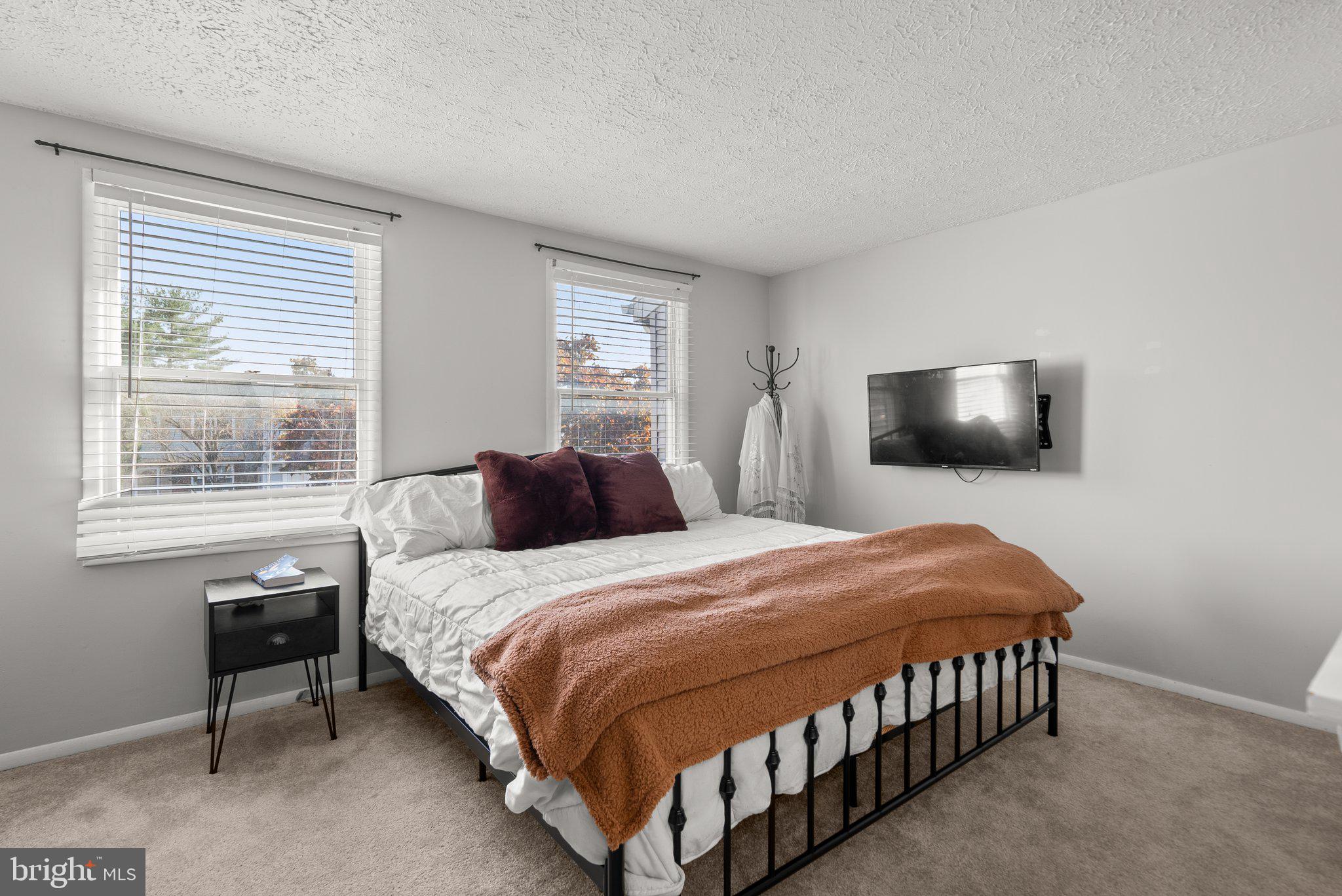 MIDDLEBROOK COMMONS - Residential