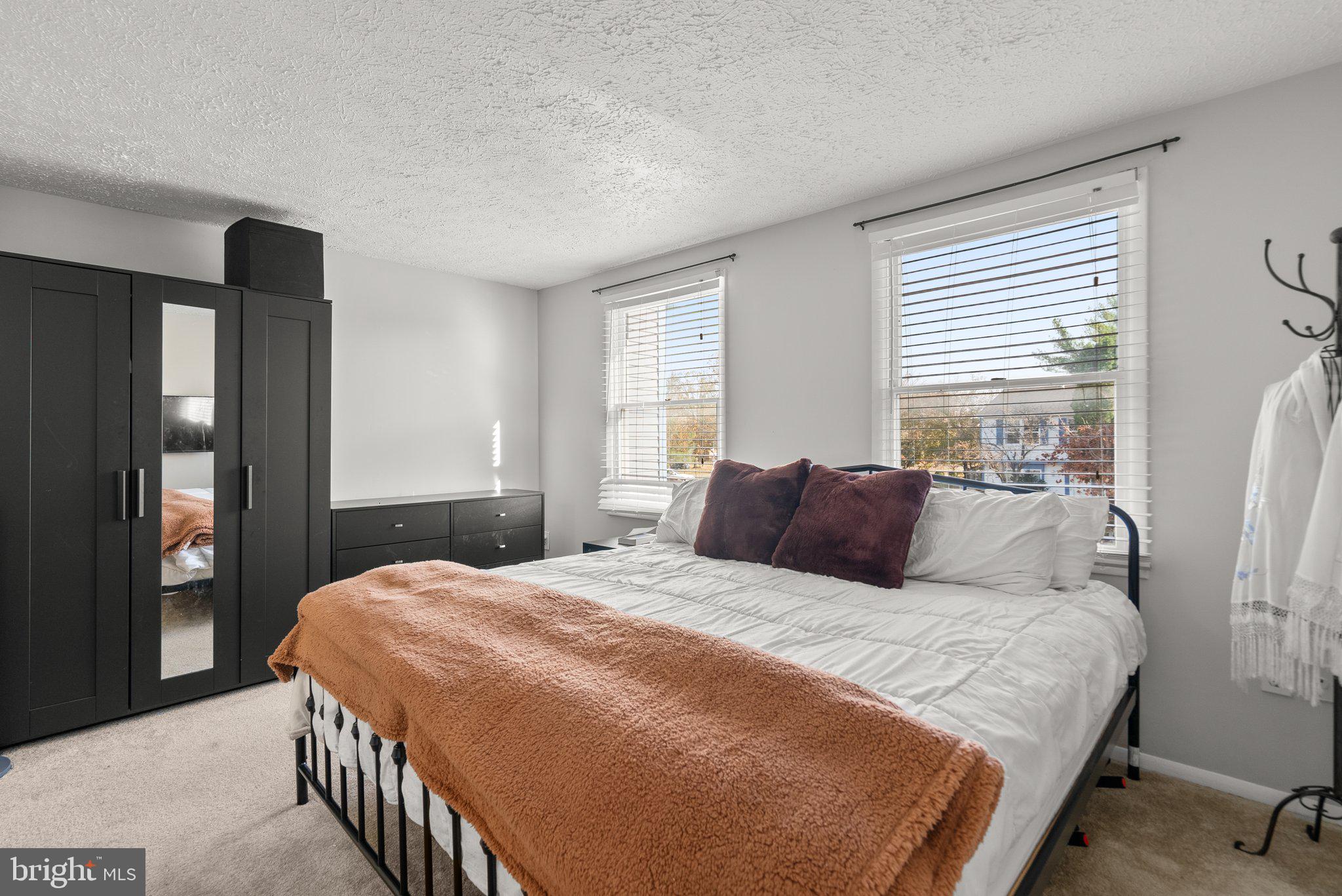 MIDDLEBROOK COMMONS - Residential