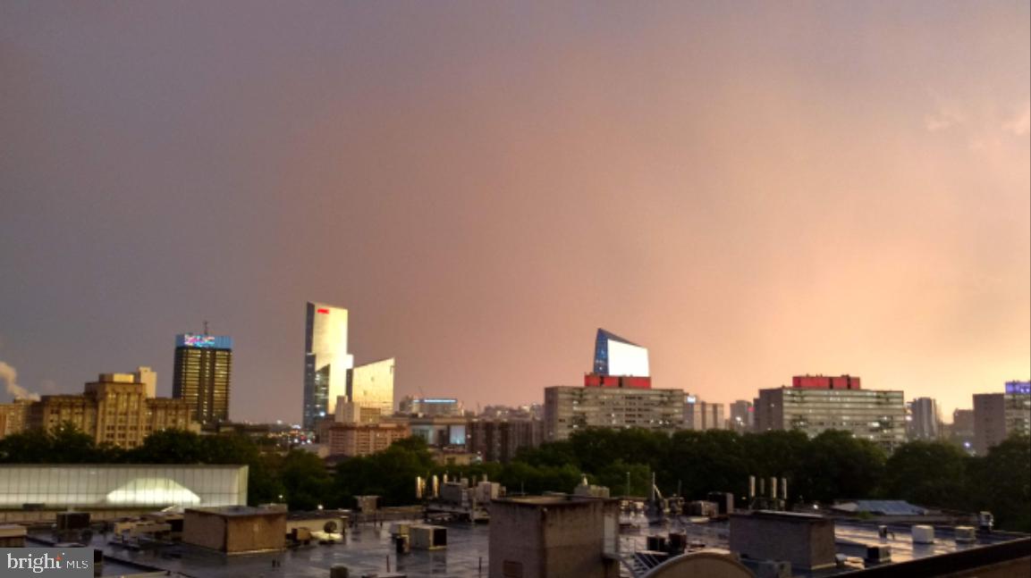 ART MUSEUM AREA - Residential Lease