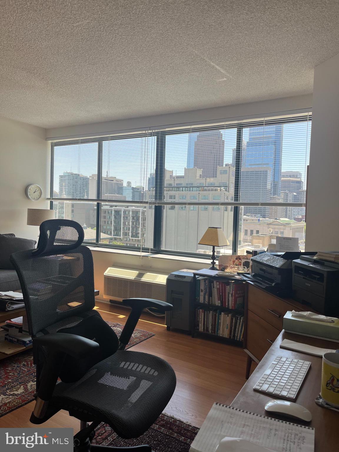 ART MUSEUM AREA - Residential Lease