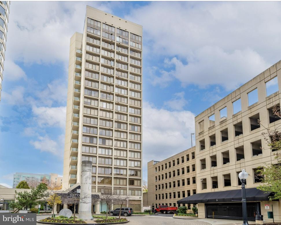 ART MUSEUM AREA - Residential Lease