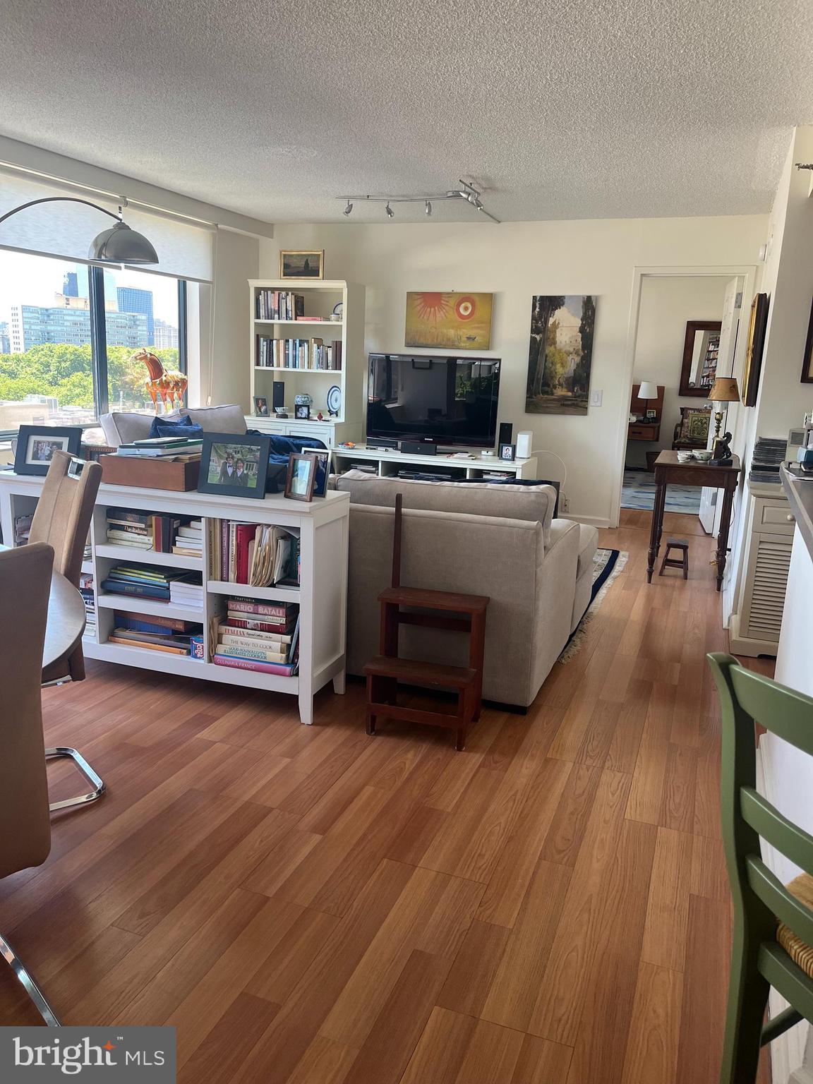 ART MUSEUM AREA - Residential Lease