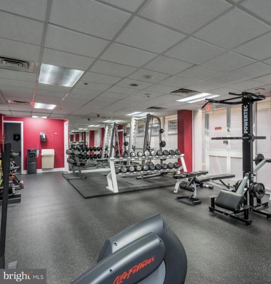 ART MUSEUM AREA - Residential Lease