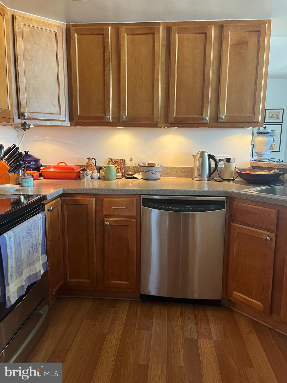 ART MUSEUM AREA - Residential Lease