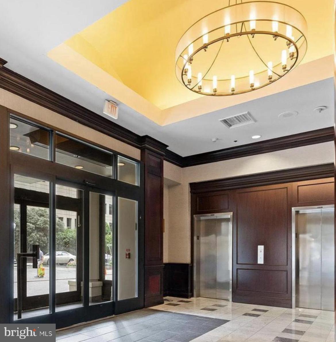 ART MUSEUM AREA - Residential Lease