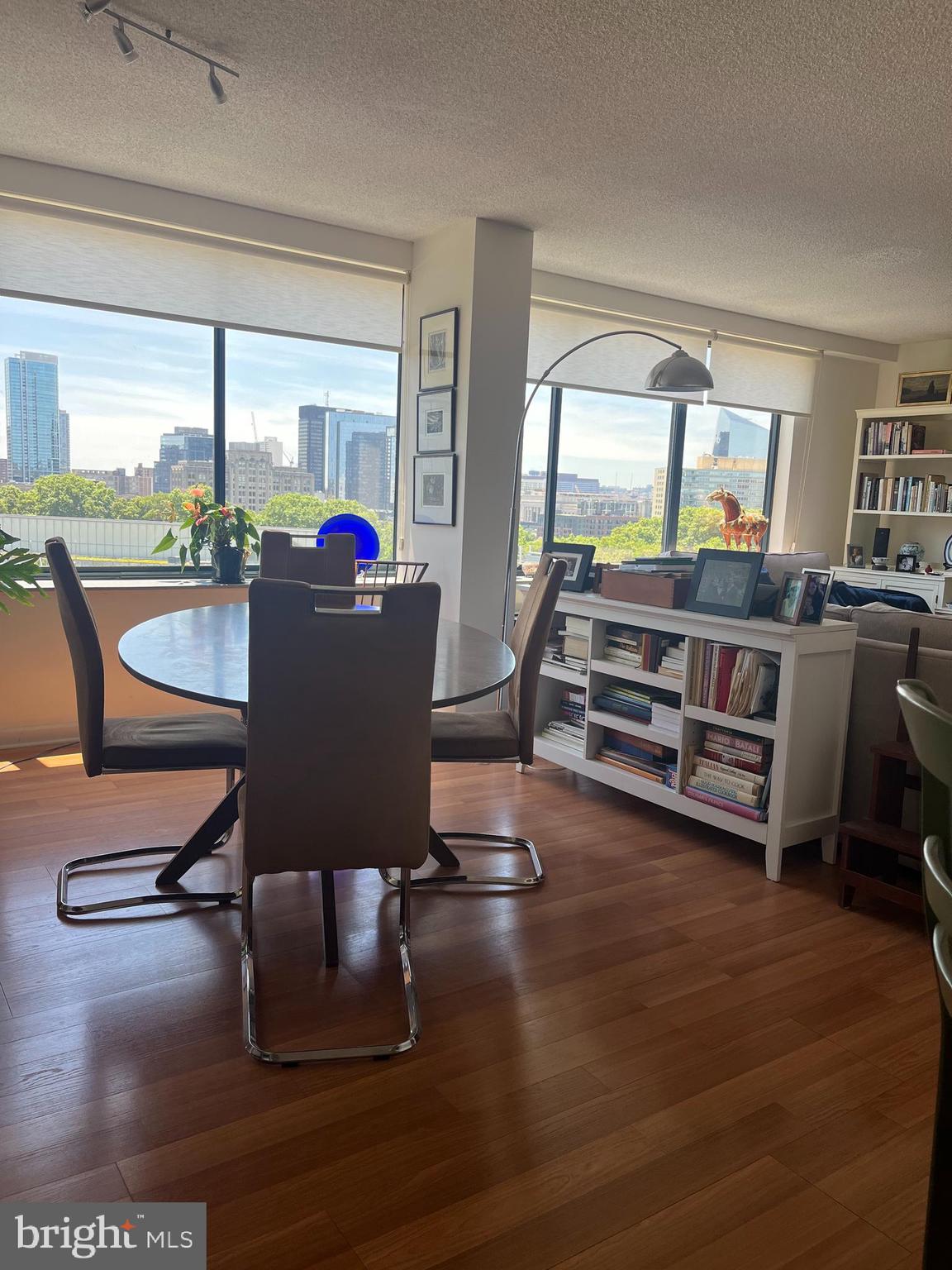 ART MUSEUM AREA - Residential Lease