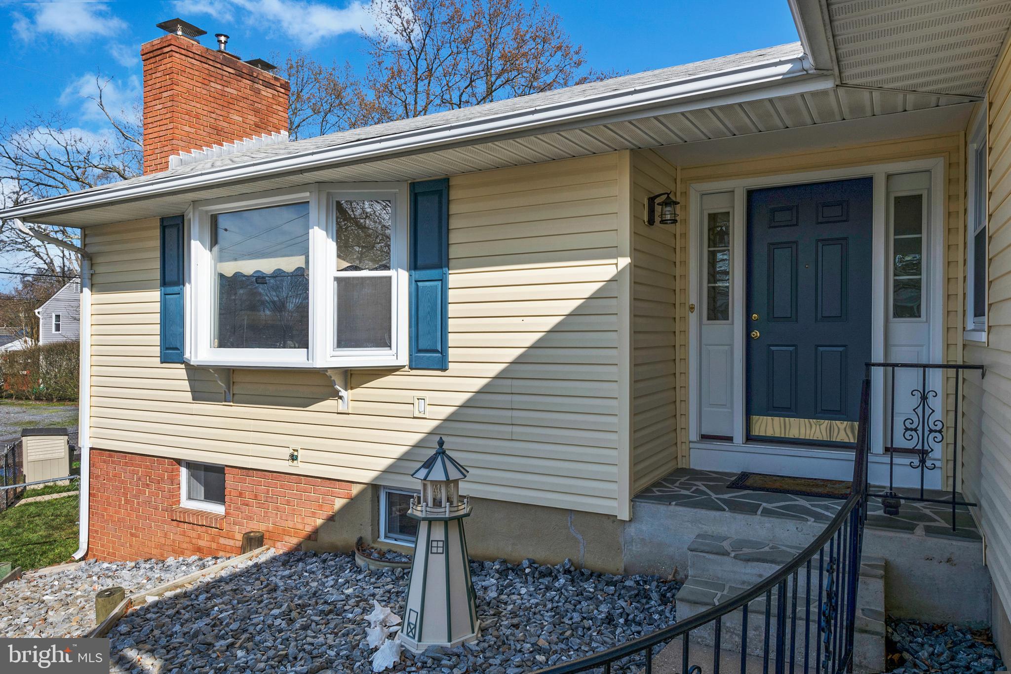 WOODLAND BEACH - Residential