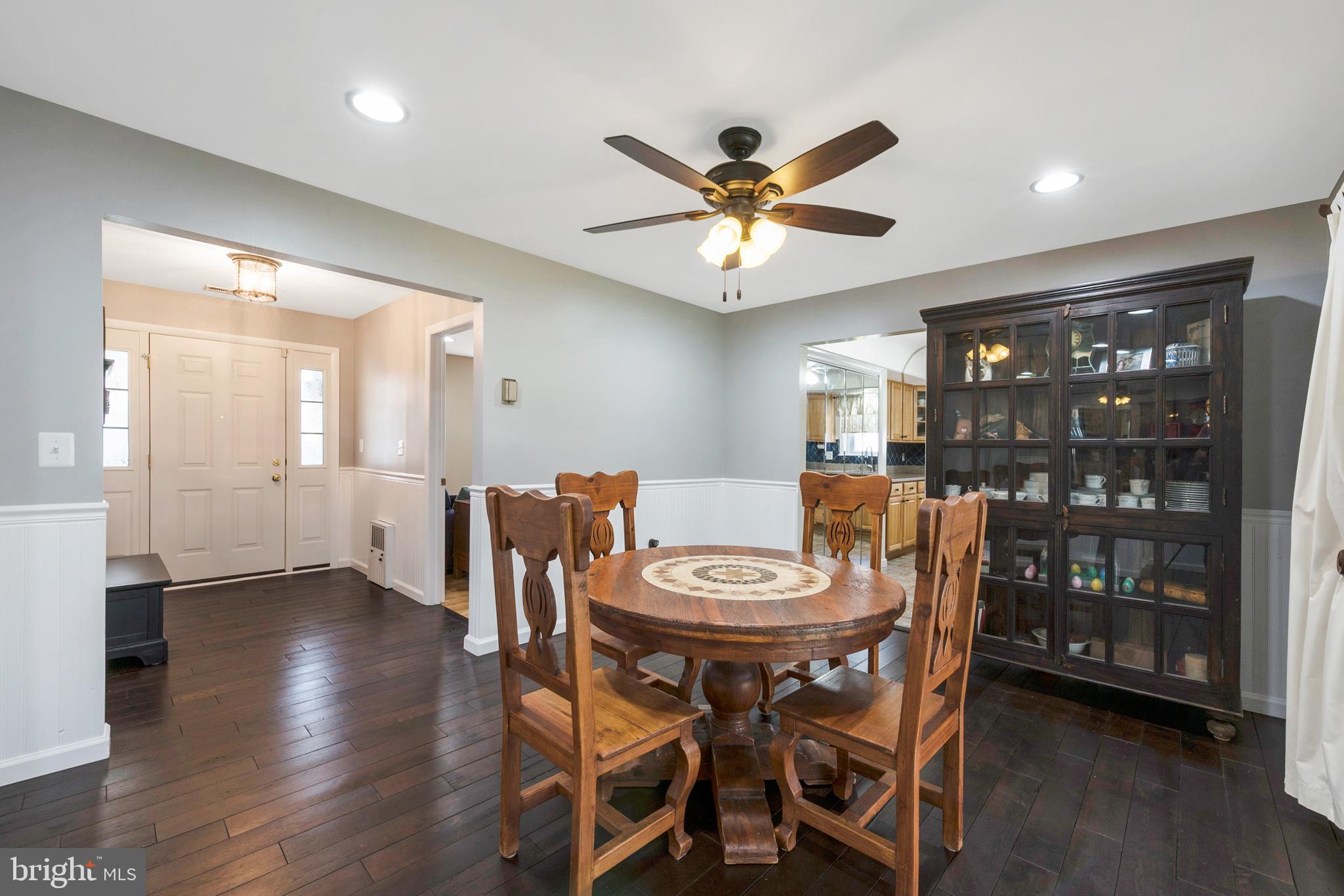 WOODLAND BEACH - Residential