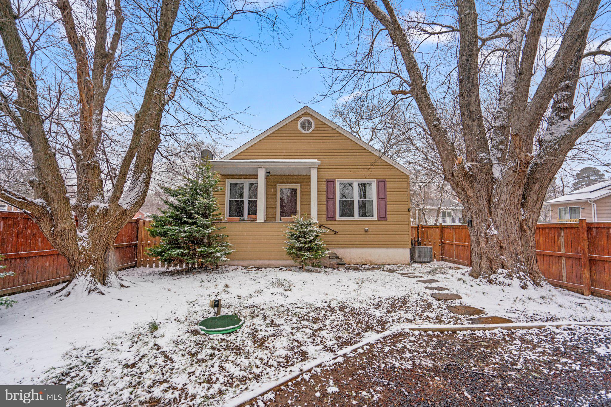 ALBERTA HEIGHTS - Residential