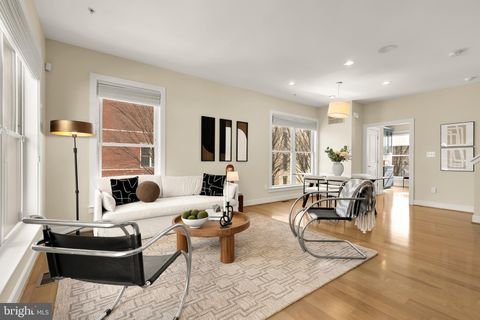 907 3RD PLACE SE WASHINGTON DC 20003