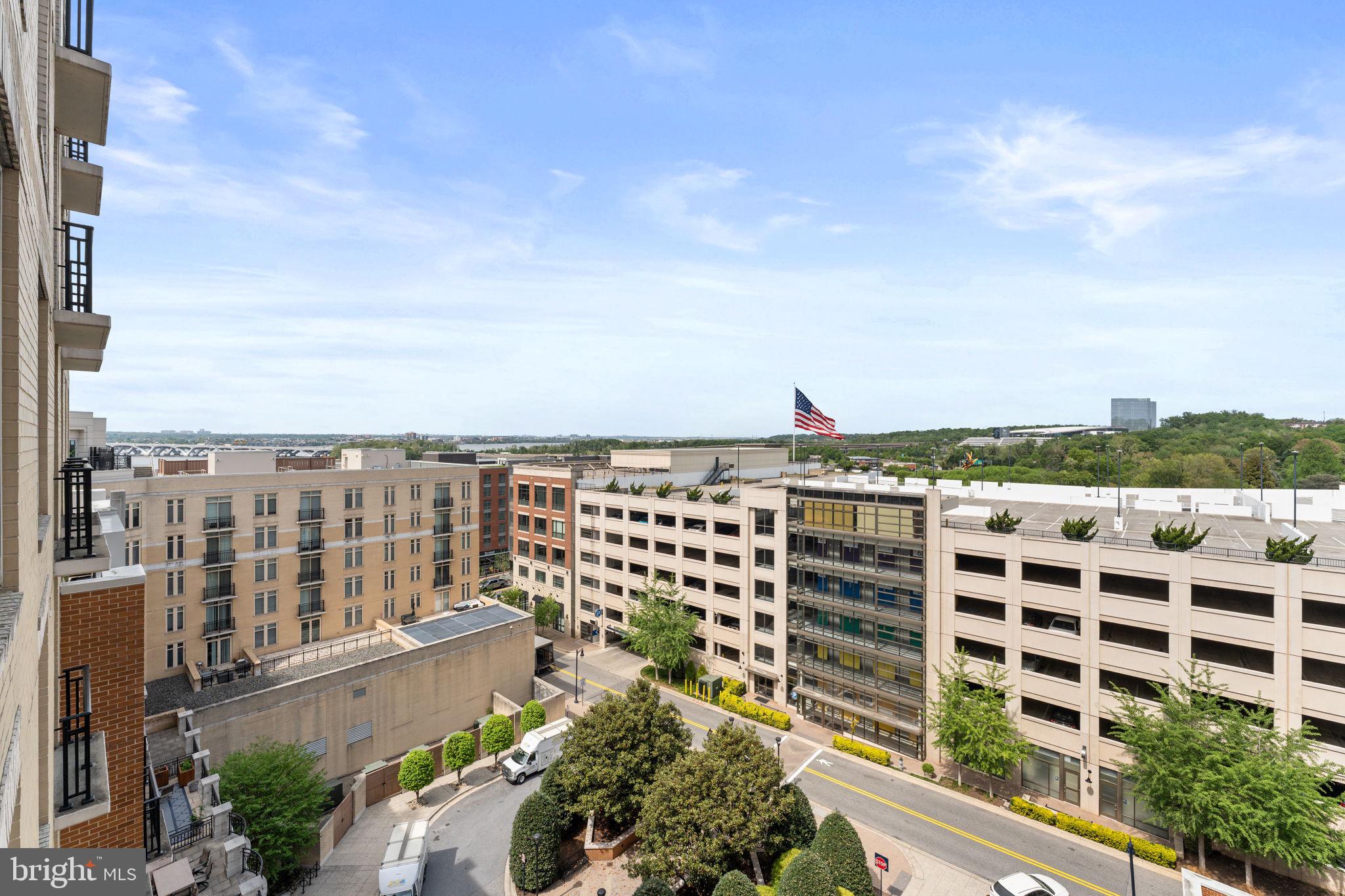 ONE NATIONAL HARBOR CONDOMINIUM - Residential