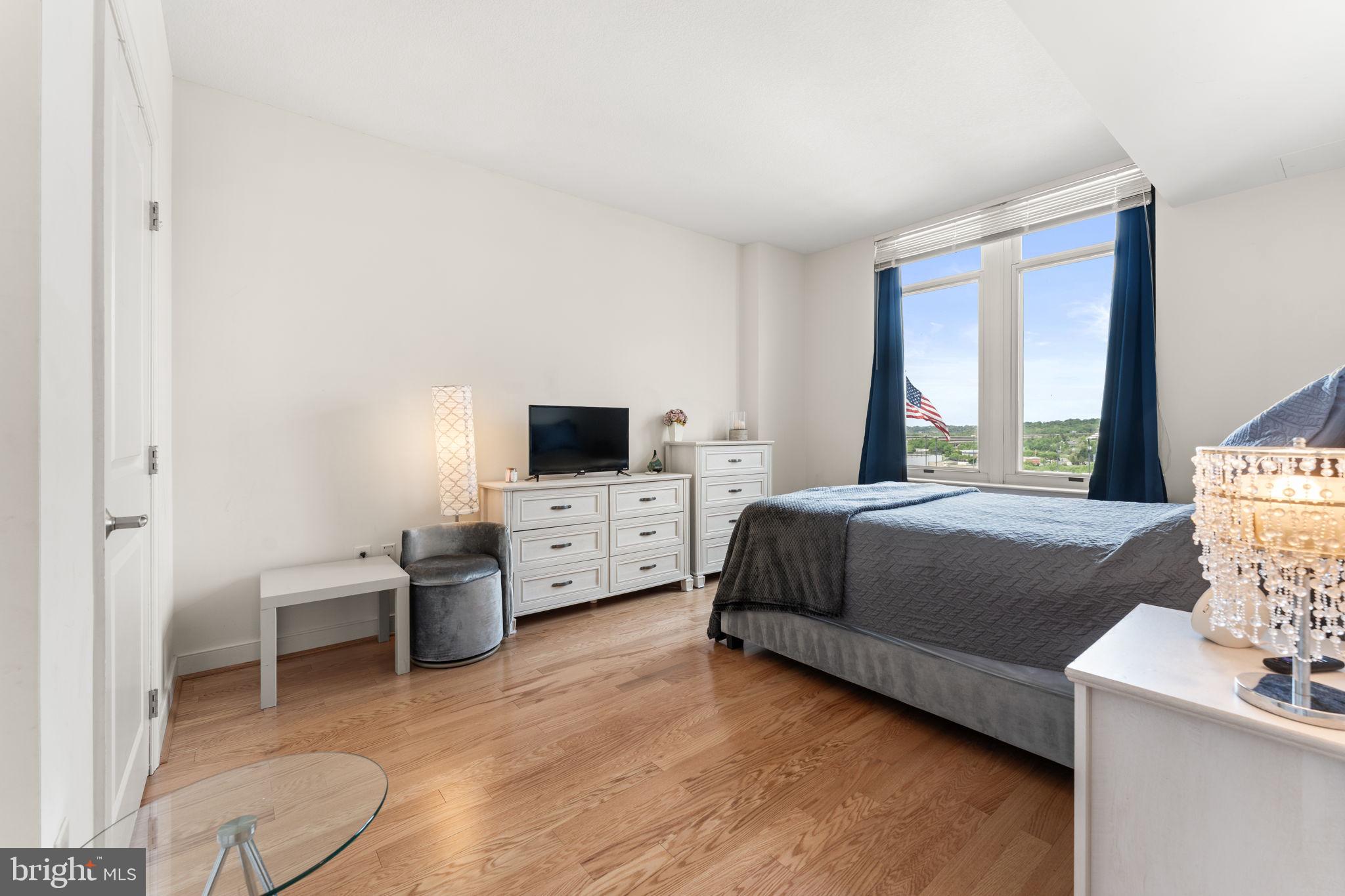 ONE NATIONAL HARBOR CONDOMINIUM - Residential